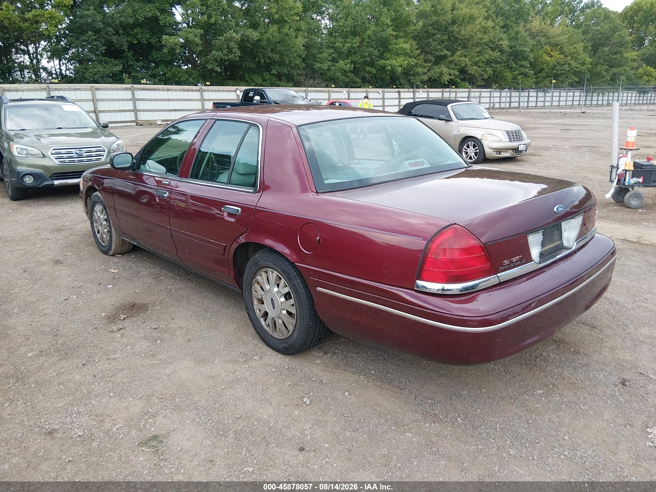 2004 Ford Crown Victoria Lx Темно-бордовый vin: 2FAFP74W24X130193