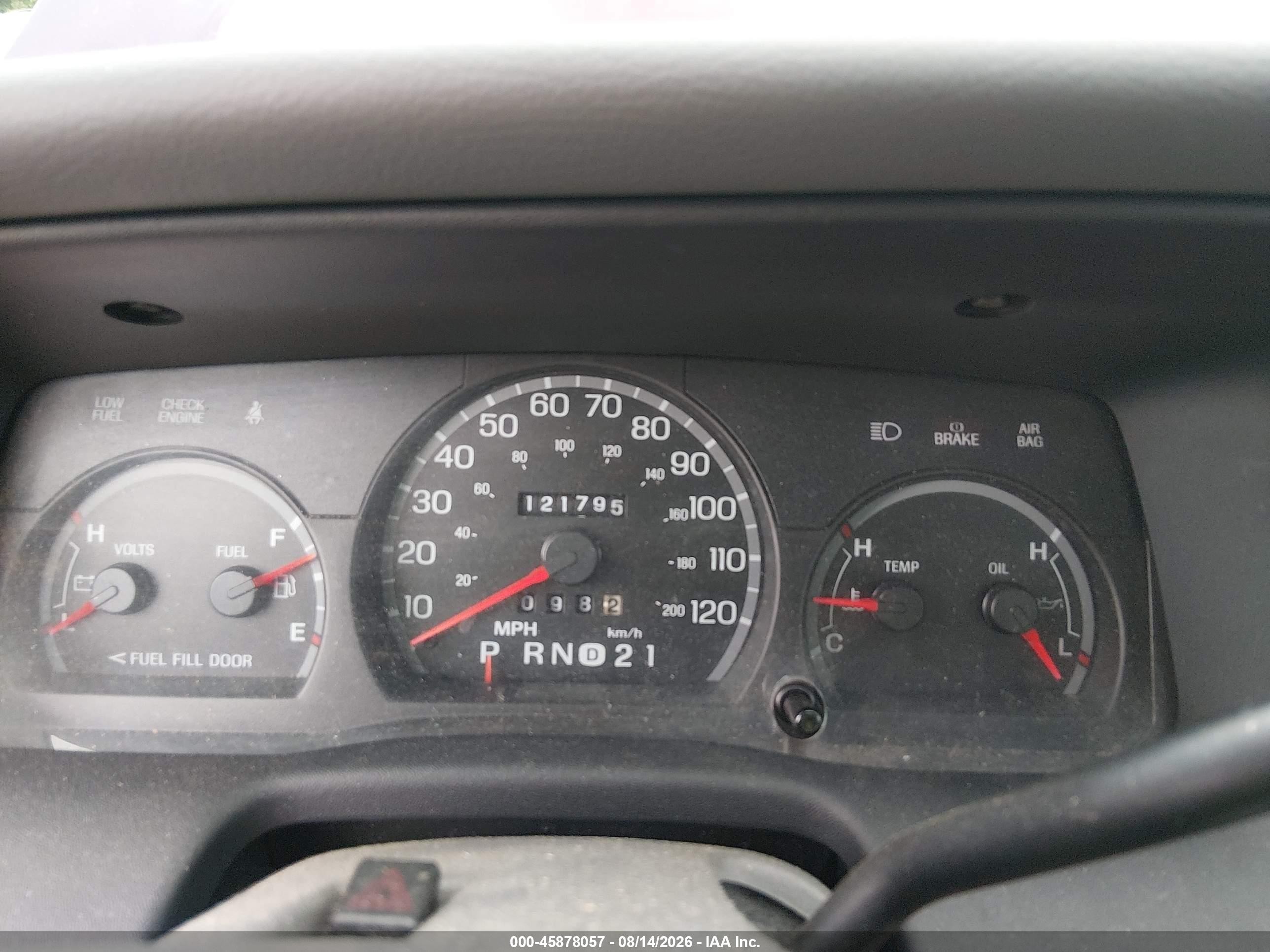 2004 Ford Crown Victoria Lx Темно-бордовый vin: 2FAFP74W24X130193