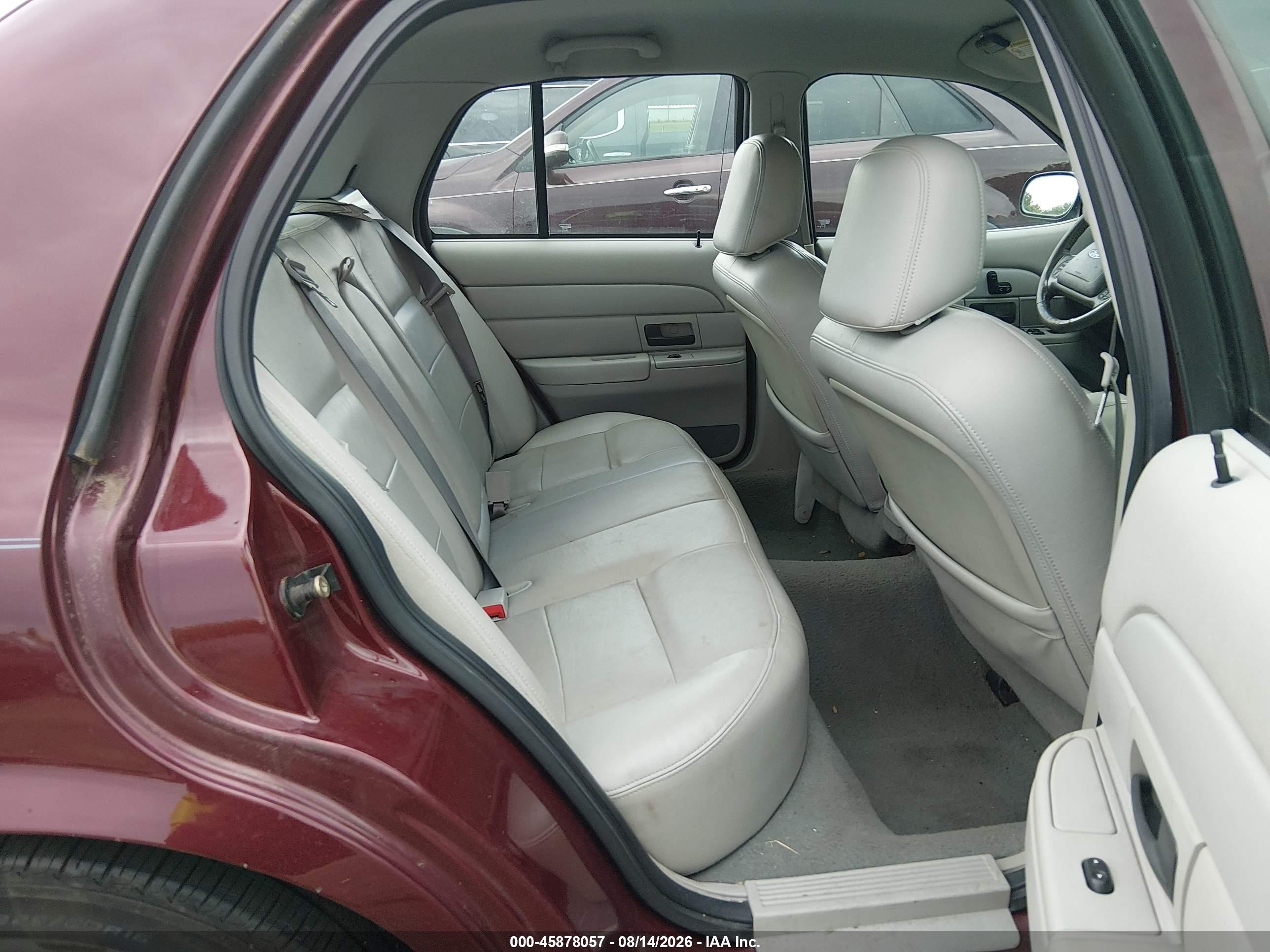 2004 Ford Crown Victoria Lx Темно-бордовый vin: 2FAFP74W24X130193