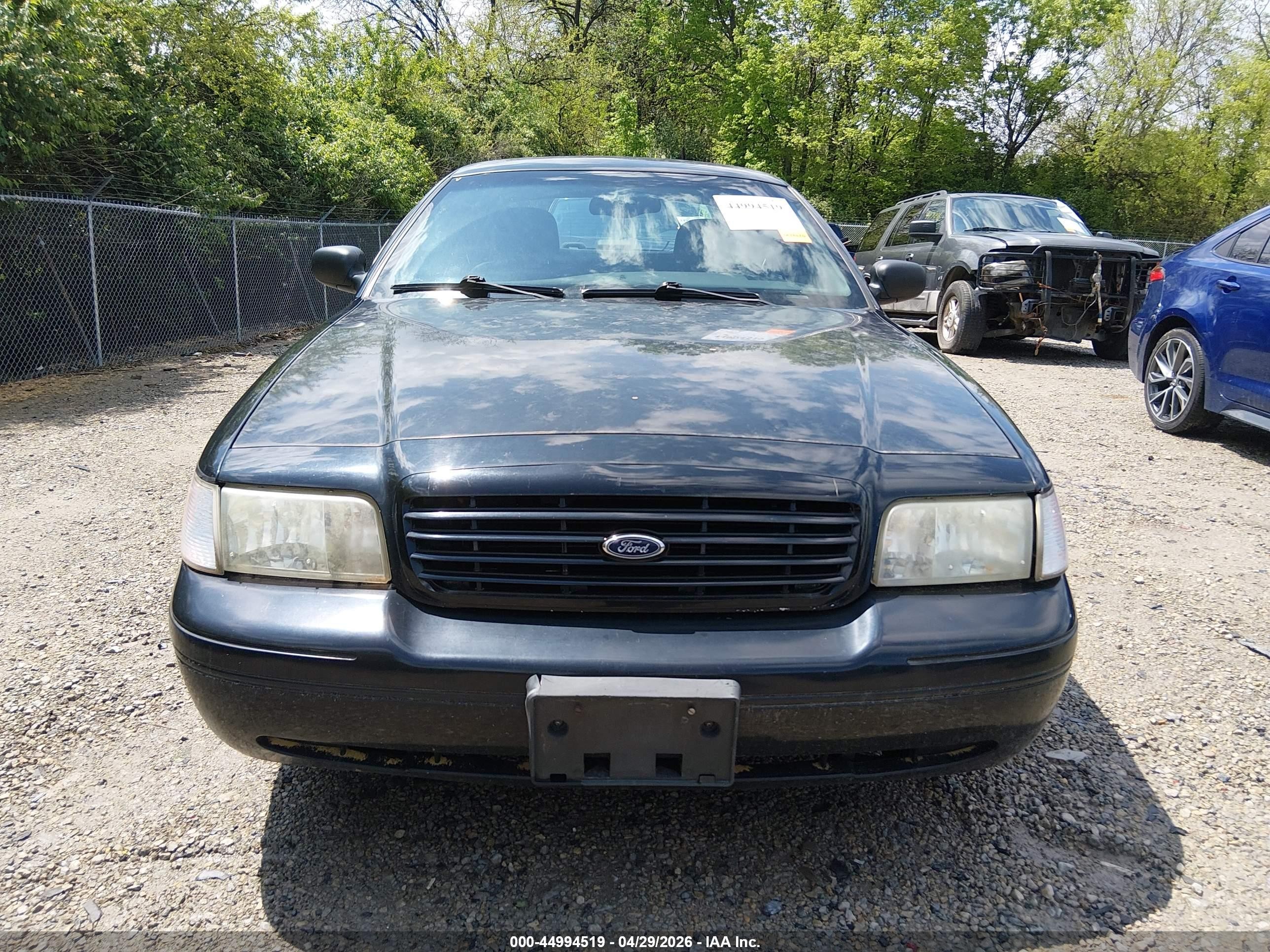 2004 Ford Crown Victoria Lx Black vin: 2FAFP74W24X152579