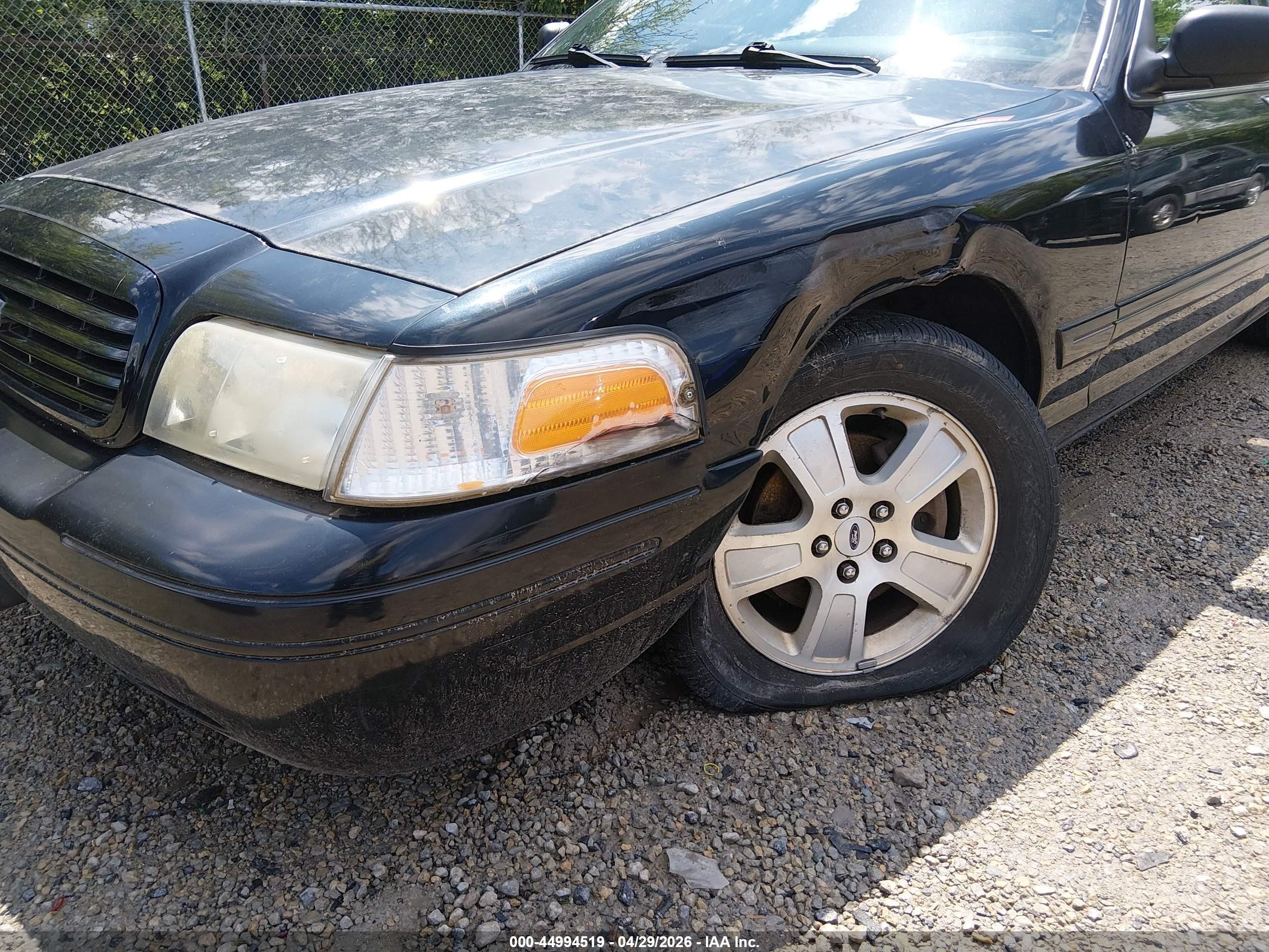 2004 Ford Crown Victoria Lx Black vin: 2FAFP74W24X152579
