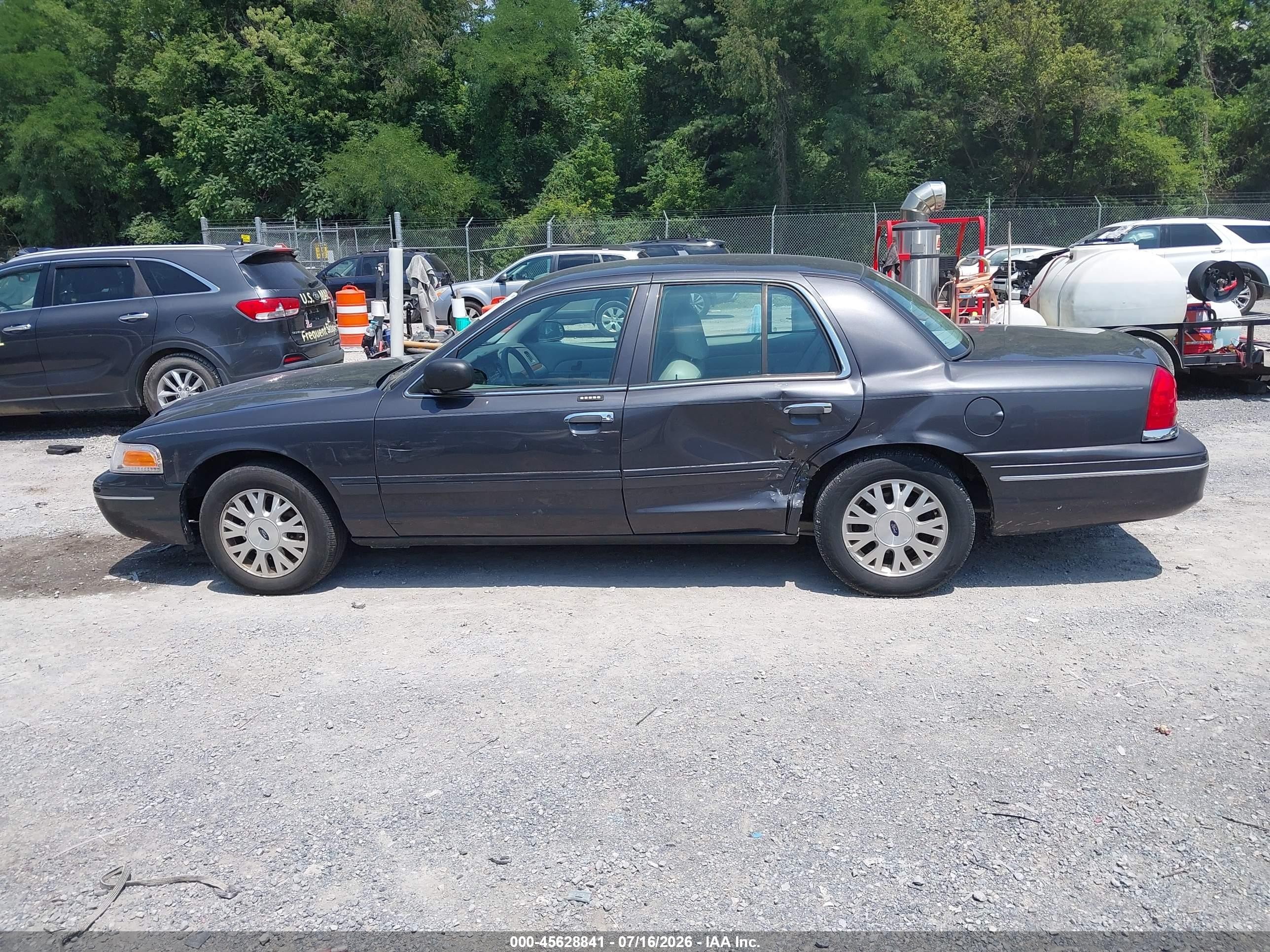 2005 Ford Crown Victoria Lx/lx Sport Серый vin: 2FAFP74W25X103366