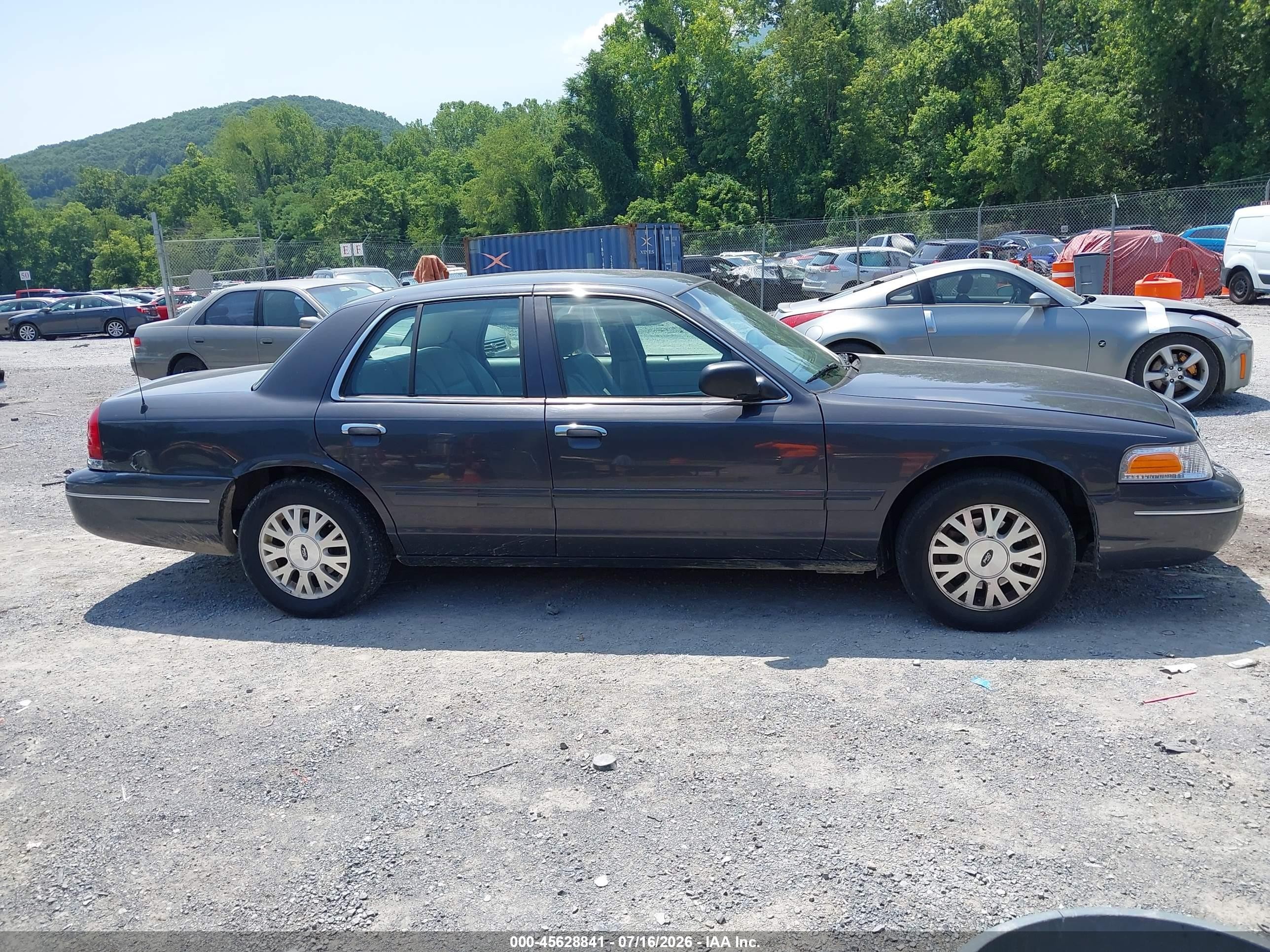 2005 Ford Crown Victoria Lx/lx Sport Серый vin: 2FAFP74W25X103366