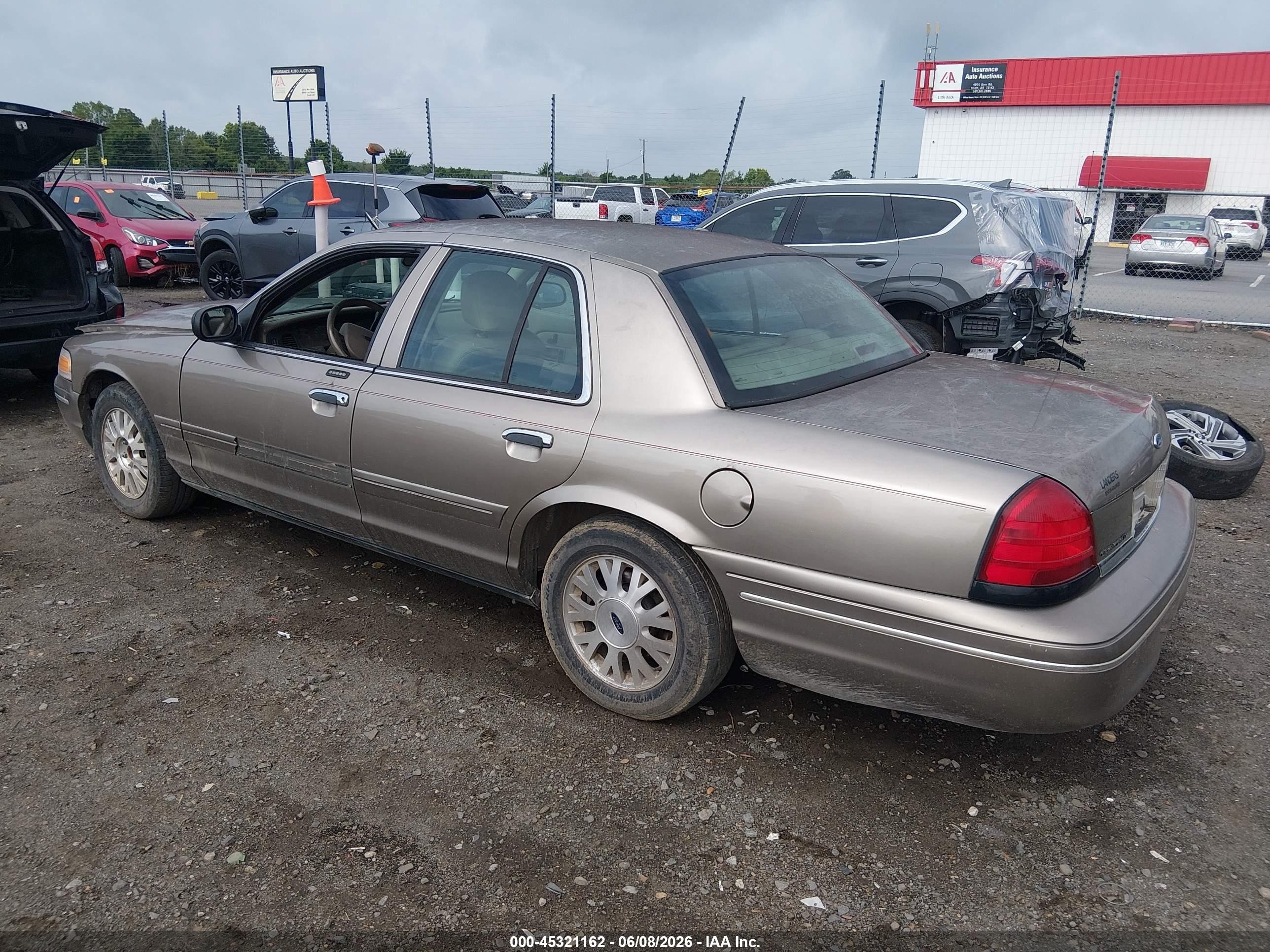 2005 Ford Crown Victoria Lx/lx Sport Champagne vin: 2FAFP74W25X133676
