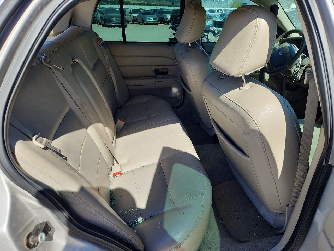 2006 Ford Crown Victoria Lx Silver vin: 2FAFP74W26X129158