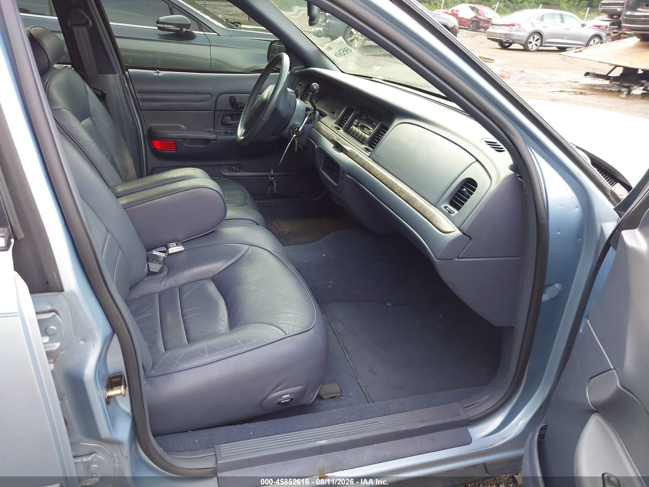 1999 Ford Crown Victoria Lx Light Blue vin: 2FAFP74W2XX123359