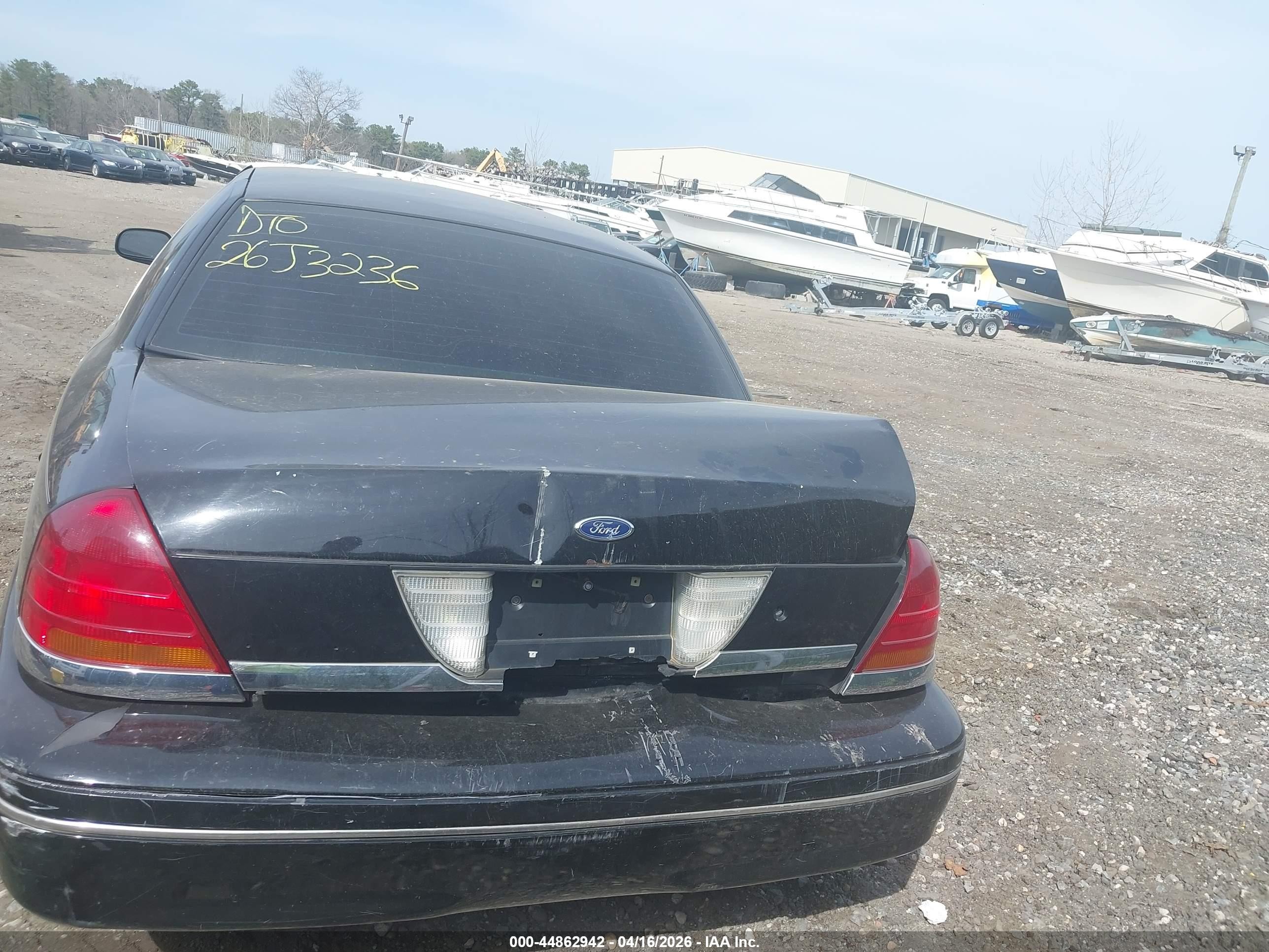 2000 Ford Crown Victoria Lx Black vin: 2FAFP74W2YX154340