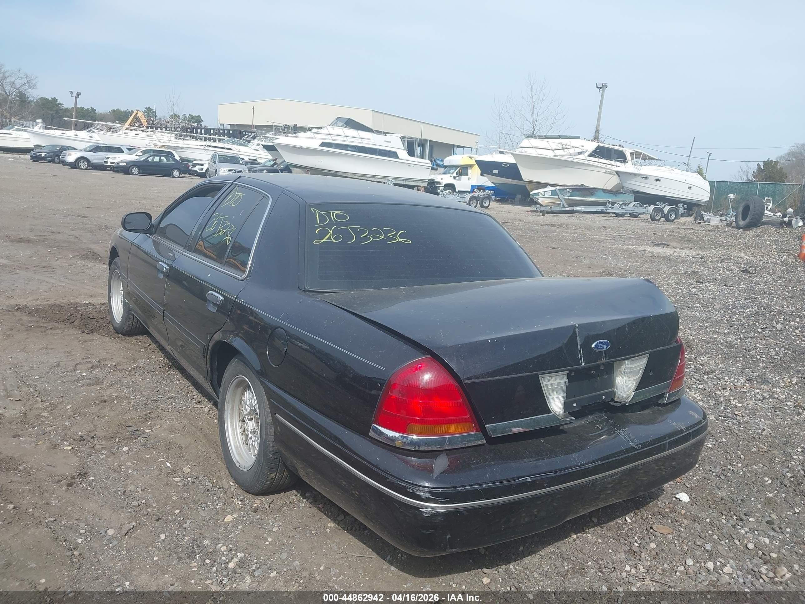 2000 Ford Crown Victoria Lx Black vin: 2FAFP74W2YX154340