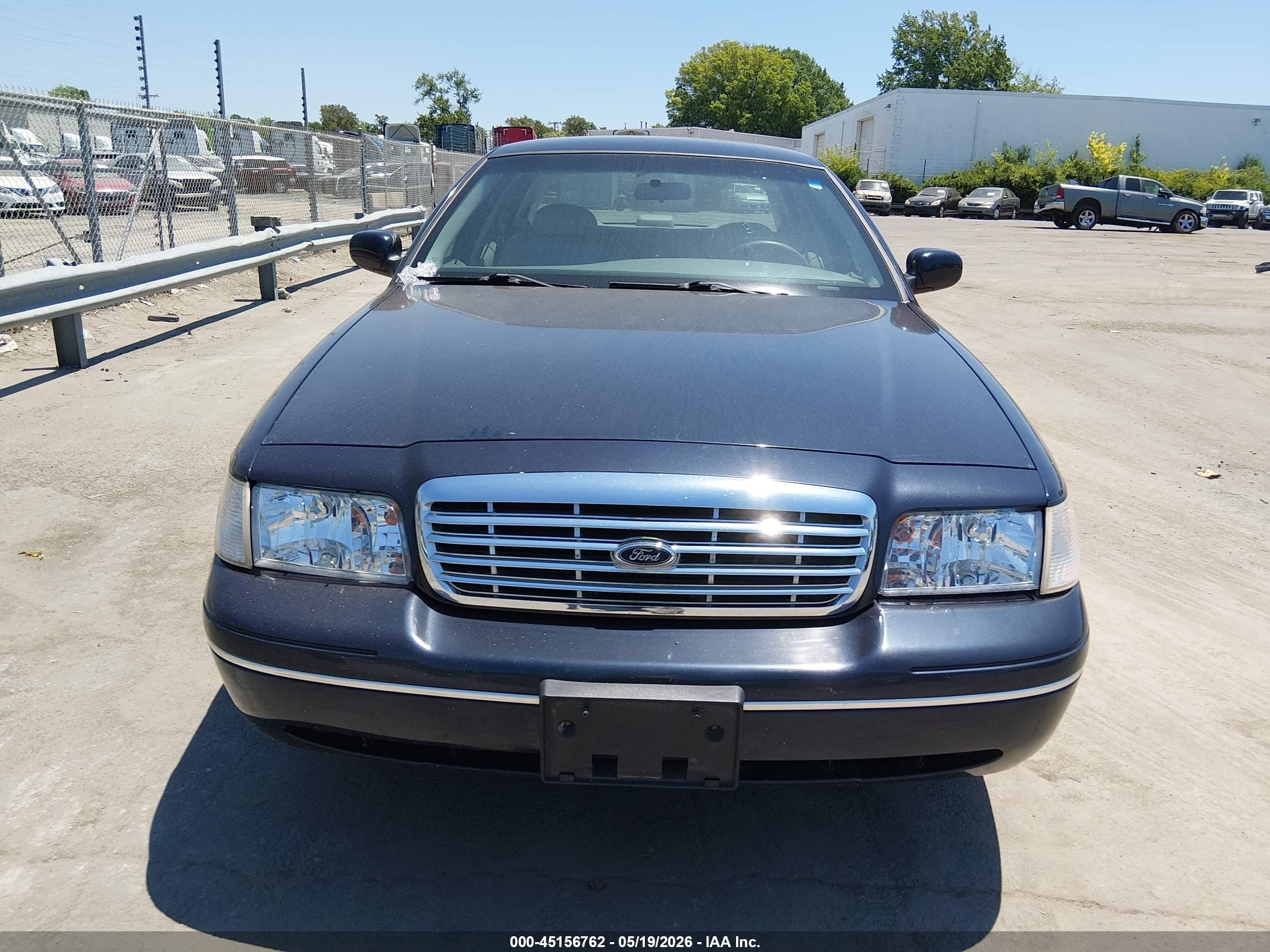2001 Ford Crown Victoria Lx Blue vin: 2FAFP74W31X122535