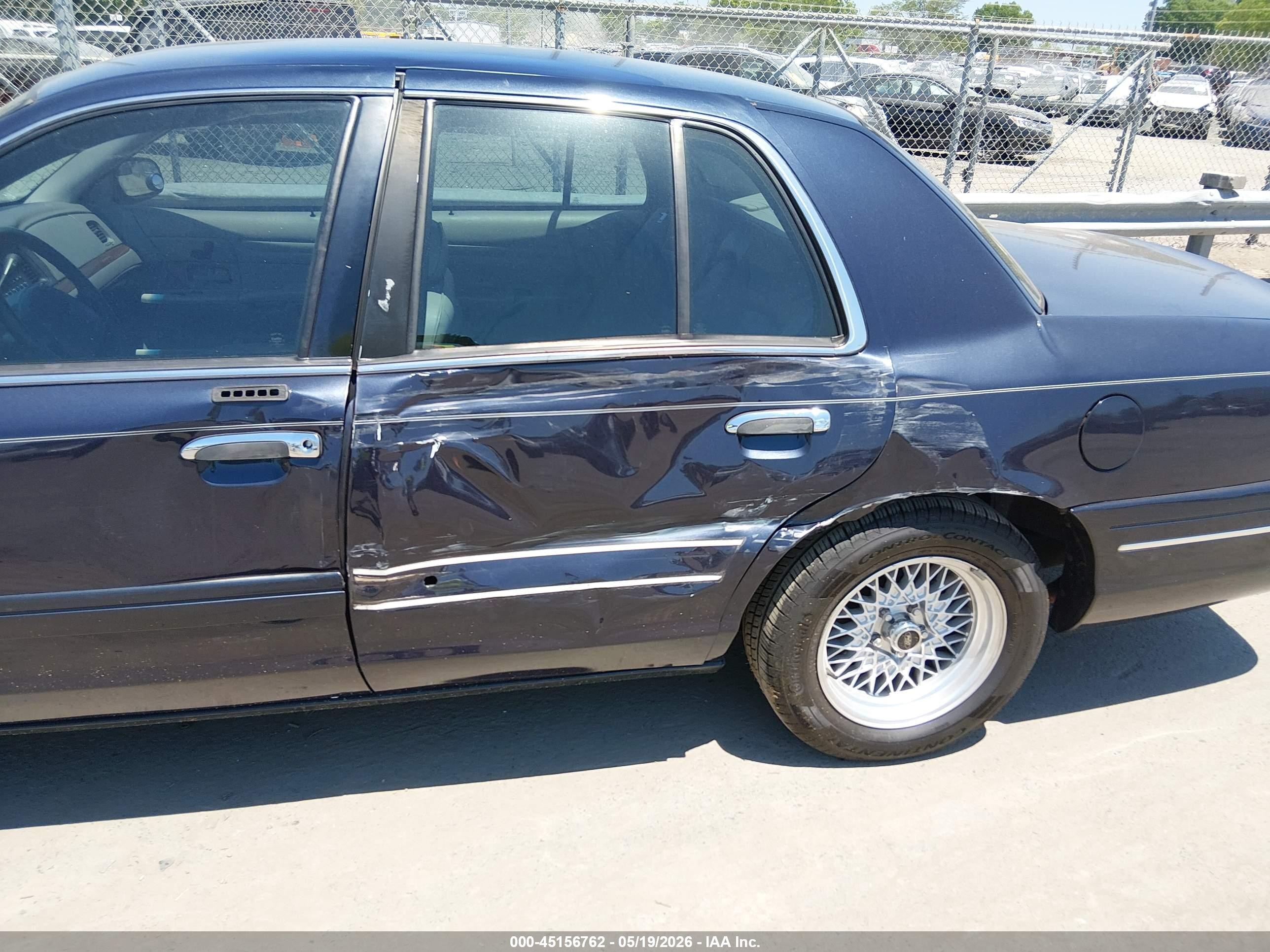 2001 Ford Crown Victoria Lx Blue vin: 2FAFP74W31X122535