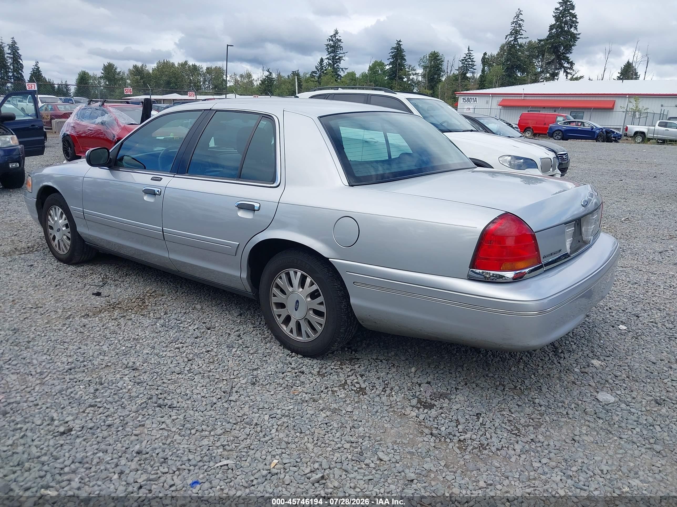 2003 Ford Crown Victoria Lx Silver vin: 2FAFP74W33X127799