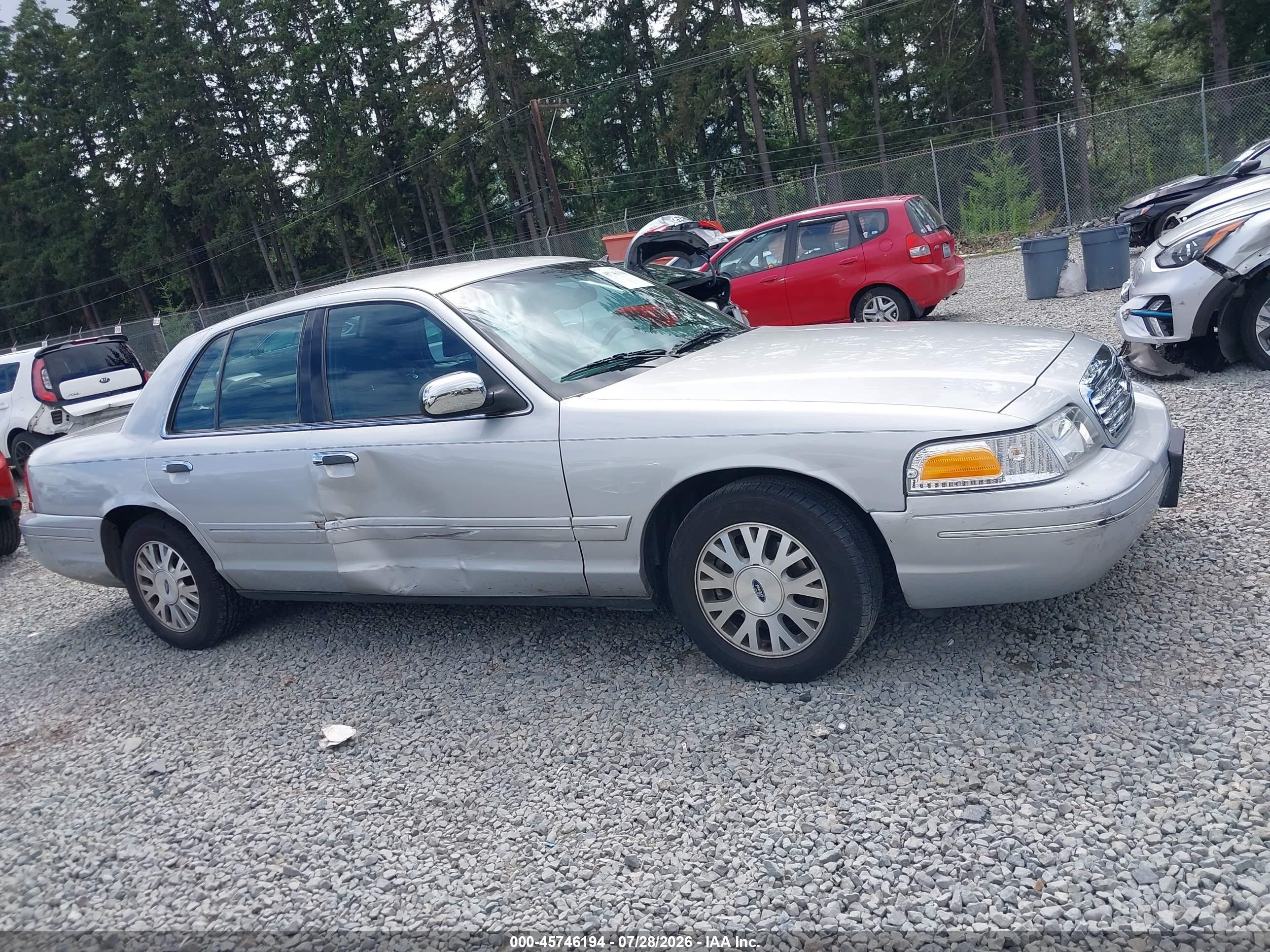 2003 Ford Crown Victoria Lx Silver vin: 2FAFP74W33X127799