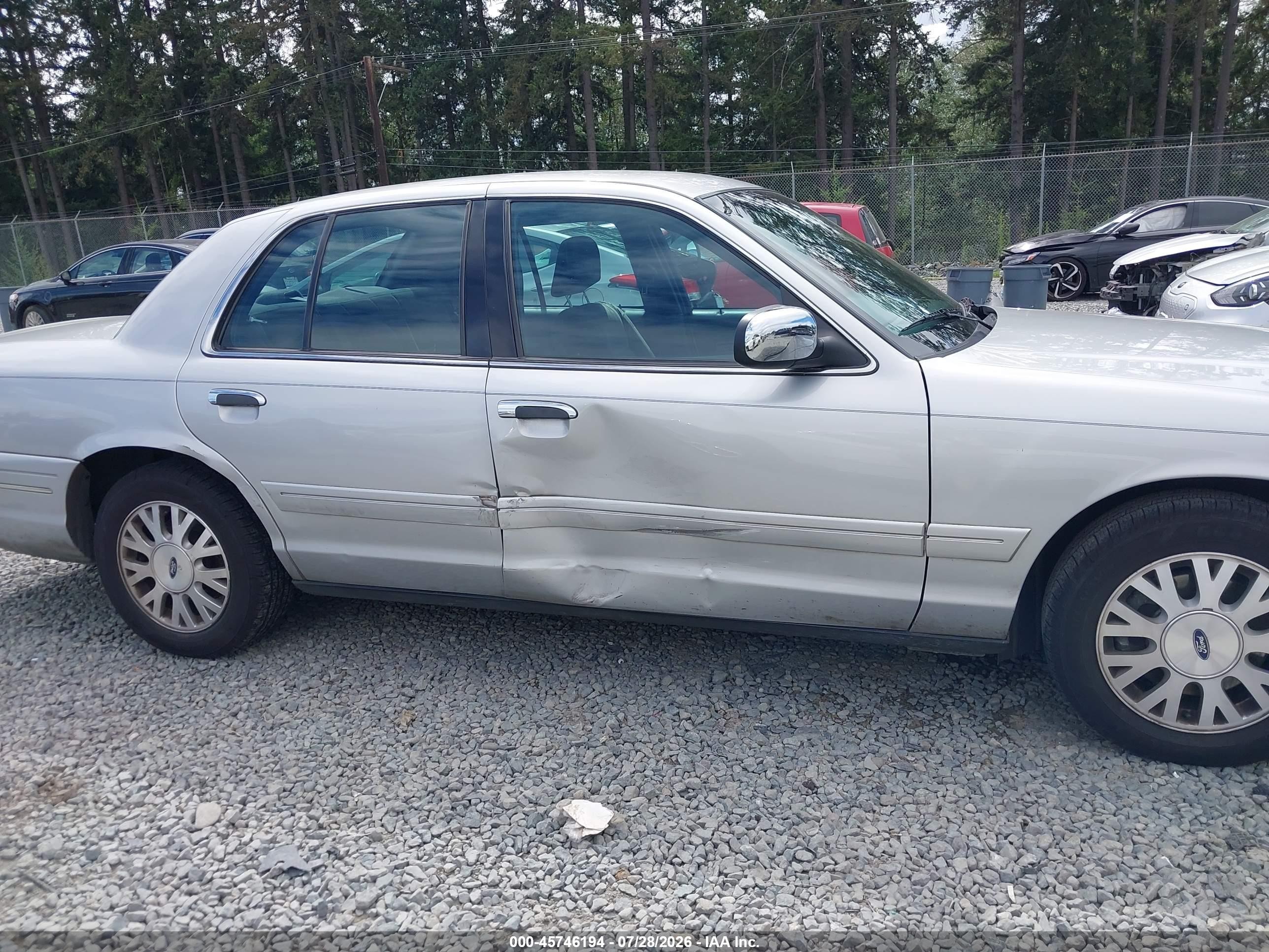 2003 Ford Crown Victoria Lx Silver vin: 2FAFP74W33X127799