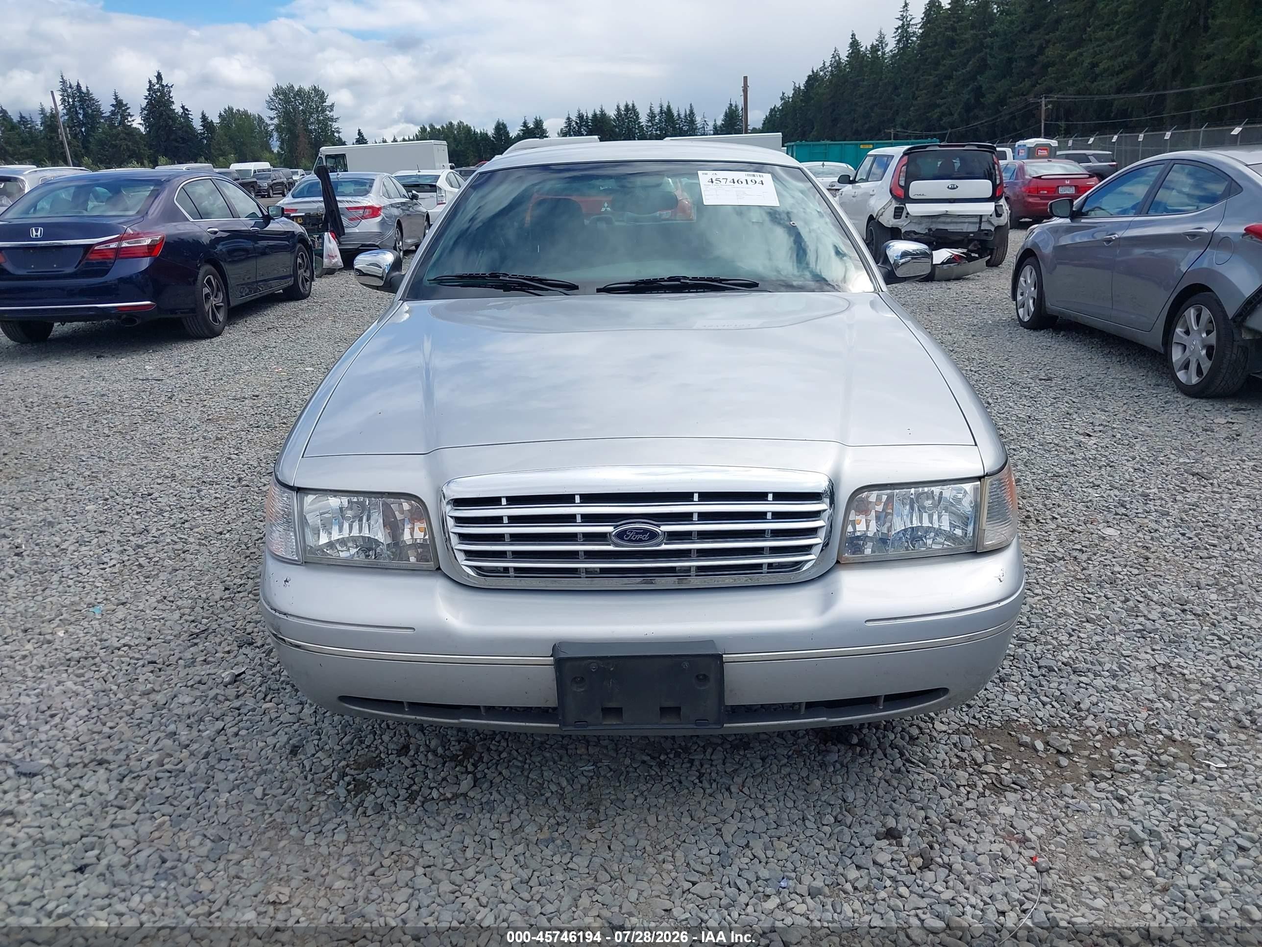 2003 Ford Crown Victoria Lx Silver vin: 2FAFP74W33X127799