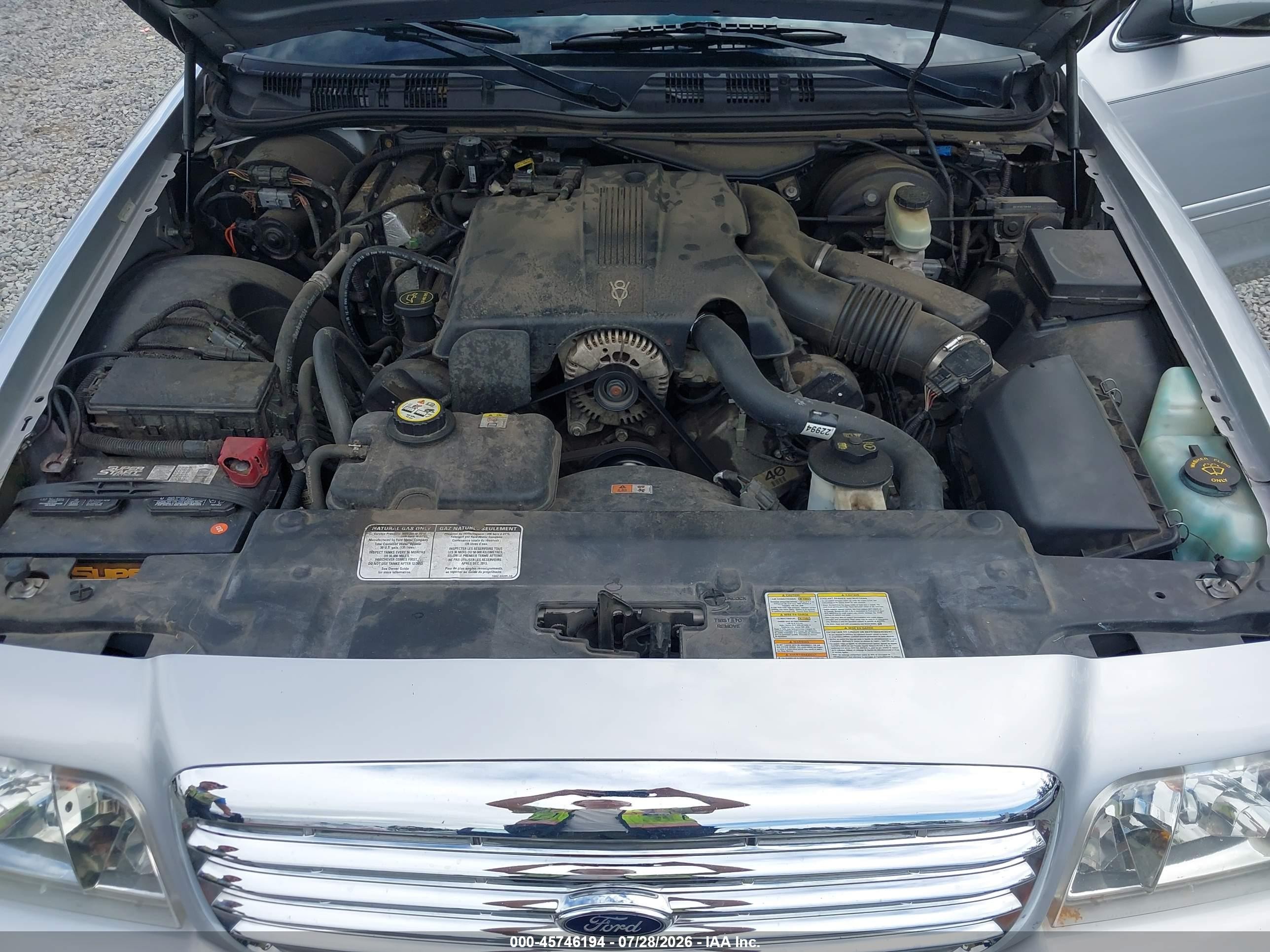 2003 Ford Crown Victoria Lx Silver vin: 2FAFP74W33X127799