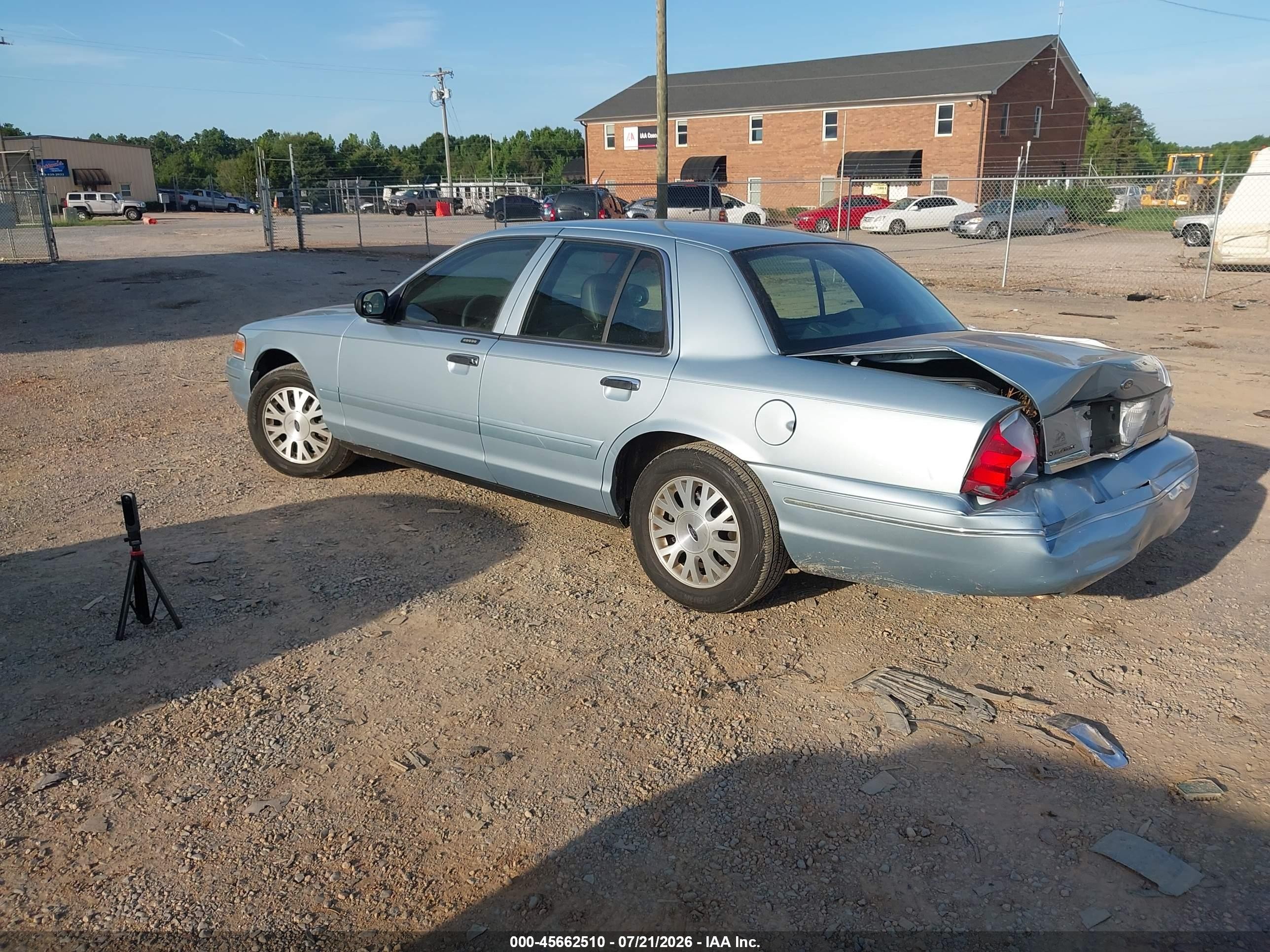 2004 Ford Crown Victoria Lx Light Blue vin: 2FAFP74W34X135614