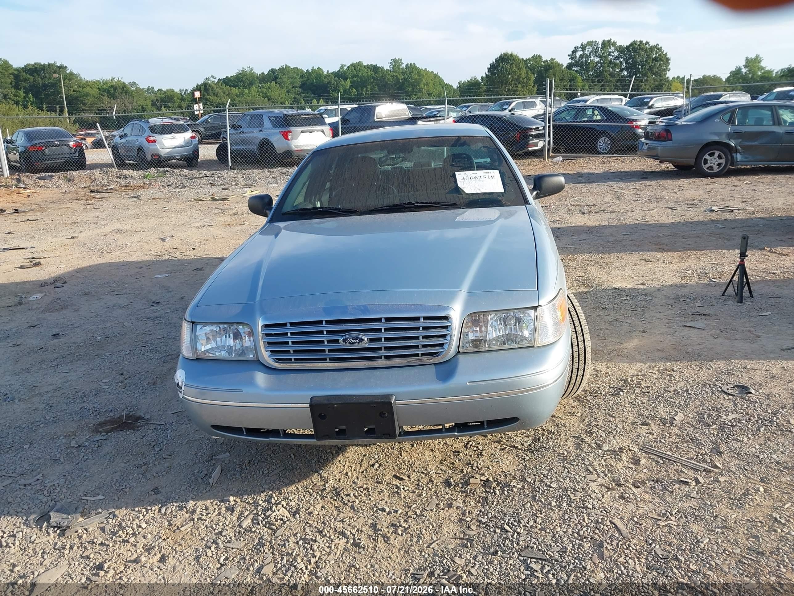 2004 Ford Crown Victoria Lx Light Blue vin: 2FAFP74W34X135614