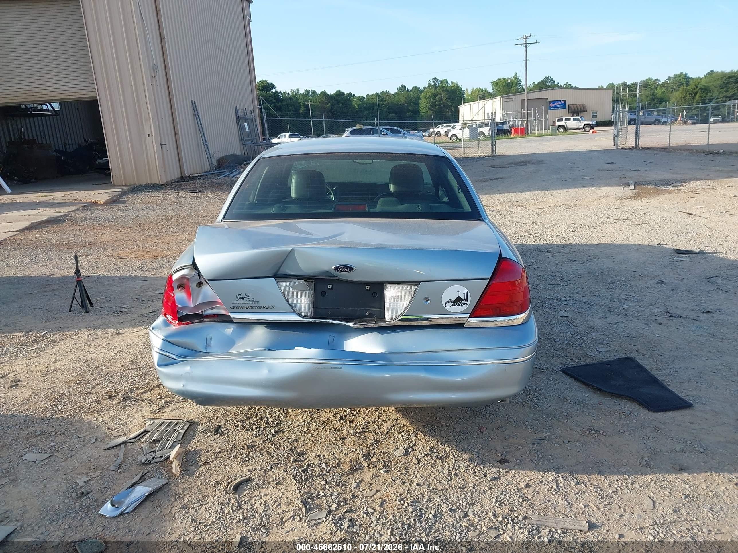 2004 Ford Crown Victoria Lx Light Blue vin: 2FAFP74W34X135614