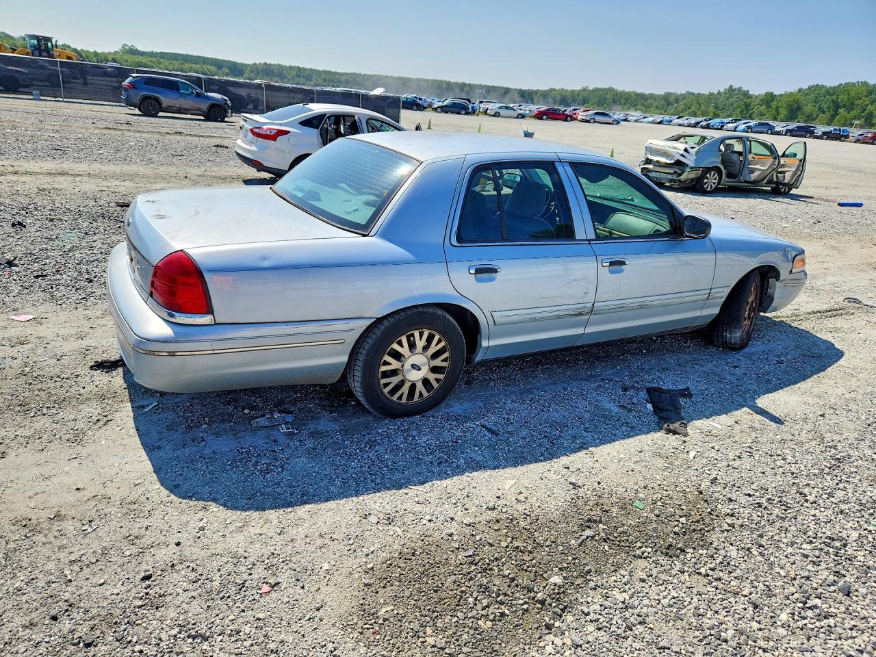 2004 Ford Crown Victoria Lx Blue vin: 2FAFP74W44X128980