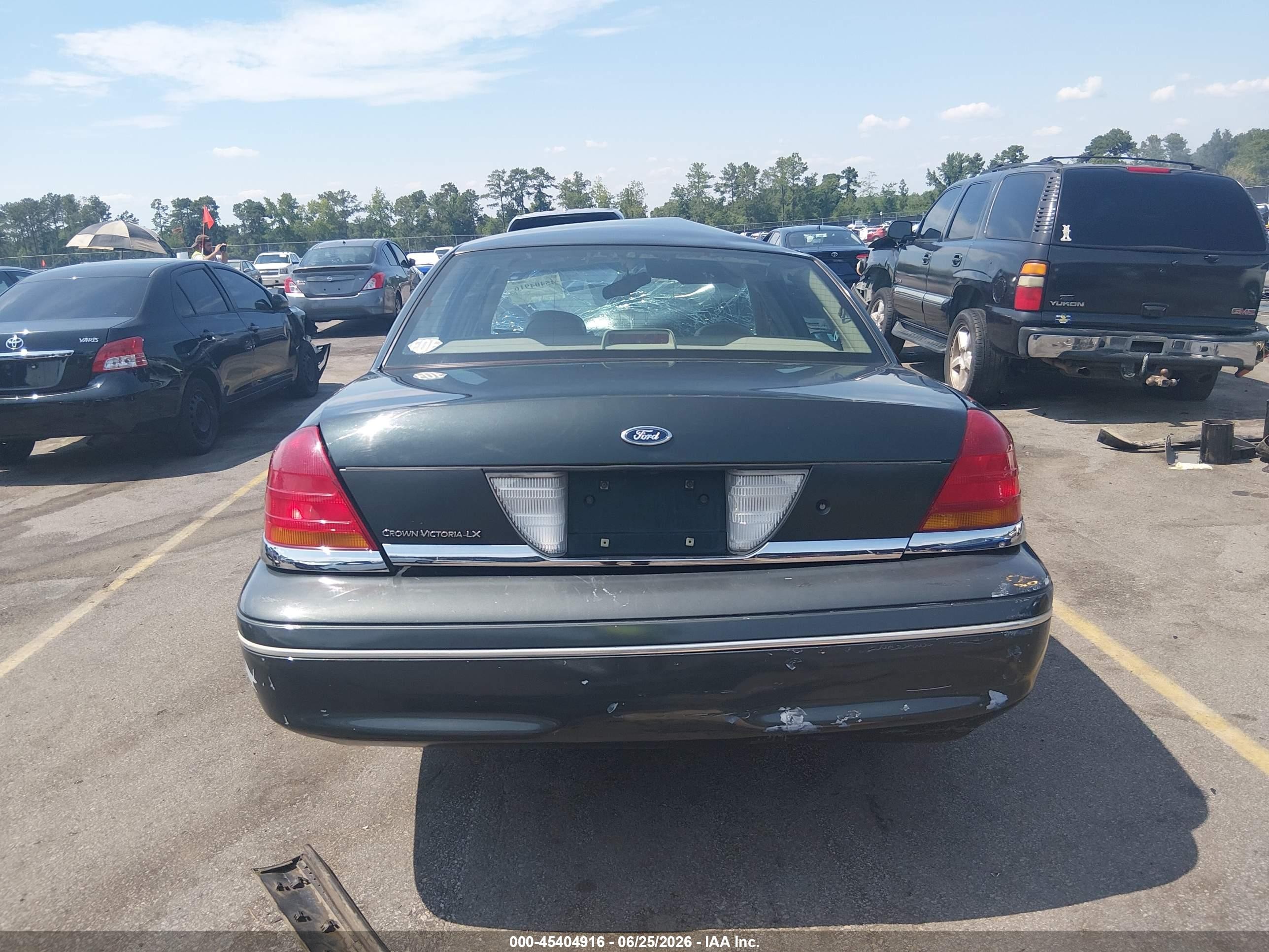 1999 Ford Crown Victoria Lx Green vin: 2FAFP74W4XX136386