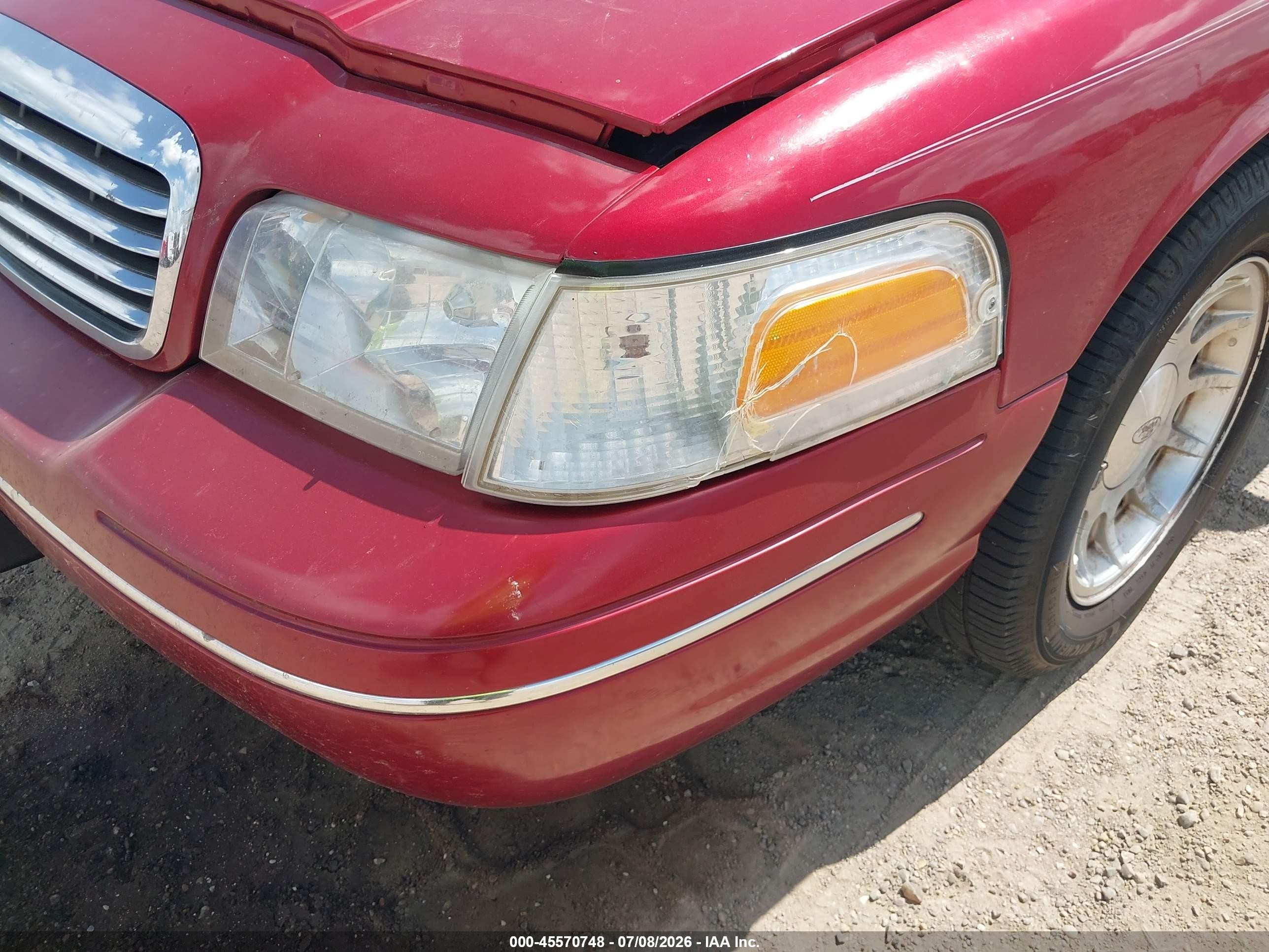 1999 Ford Crown Victoria Lx Maroon vin: 2FAFP74W4XX139658