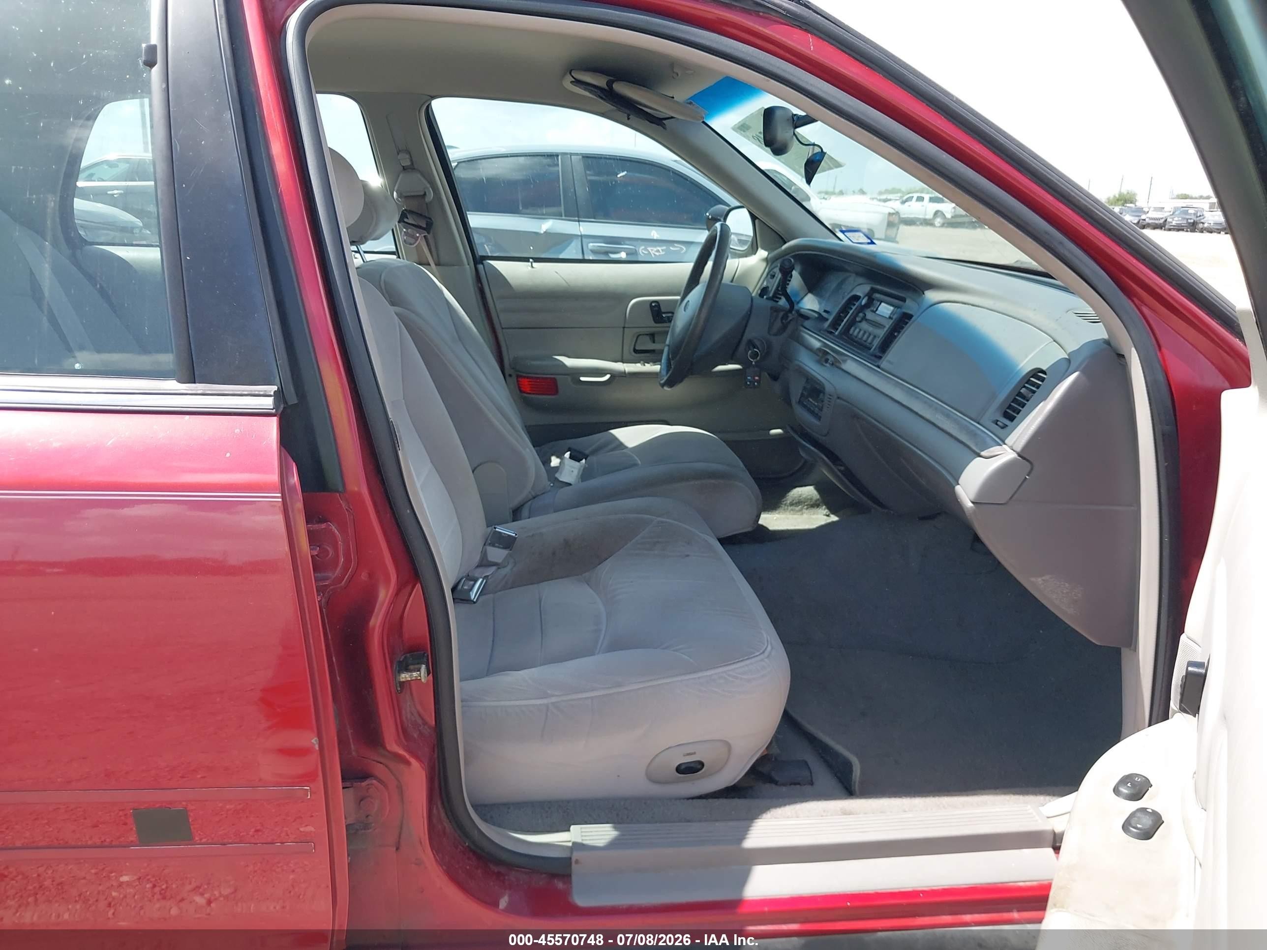 1999 Ford Crown Victoria Lx Maroon vin: 2FAFP74W4XX139658