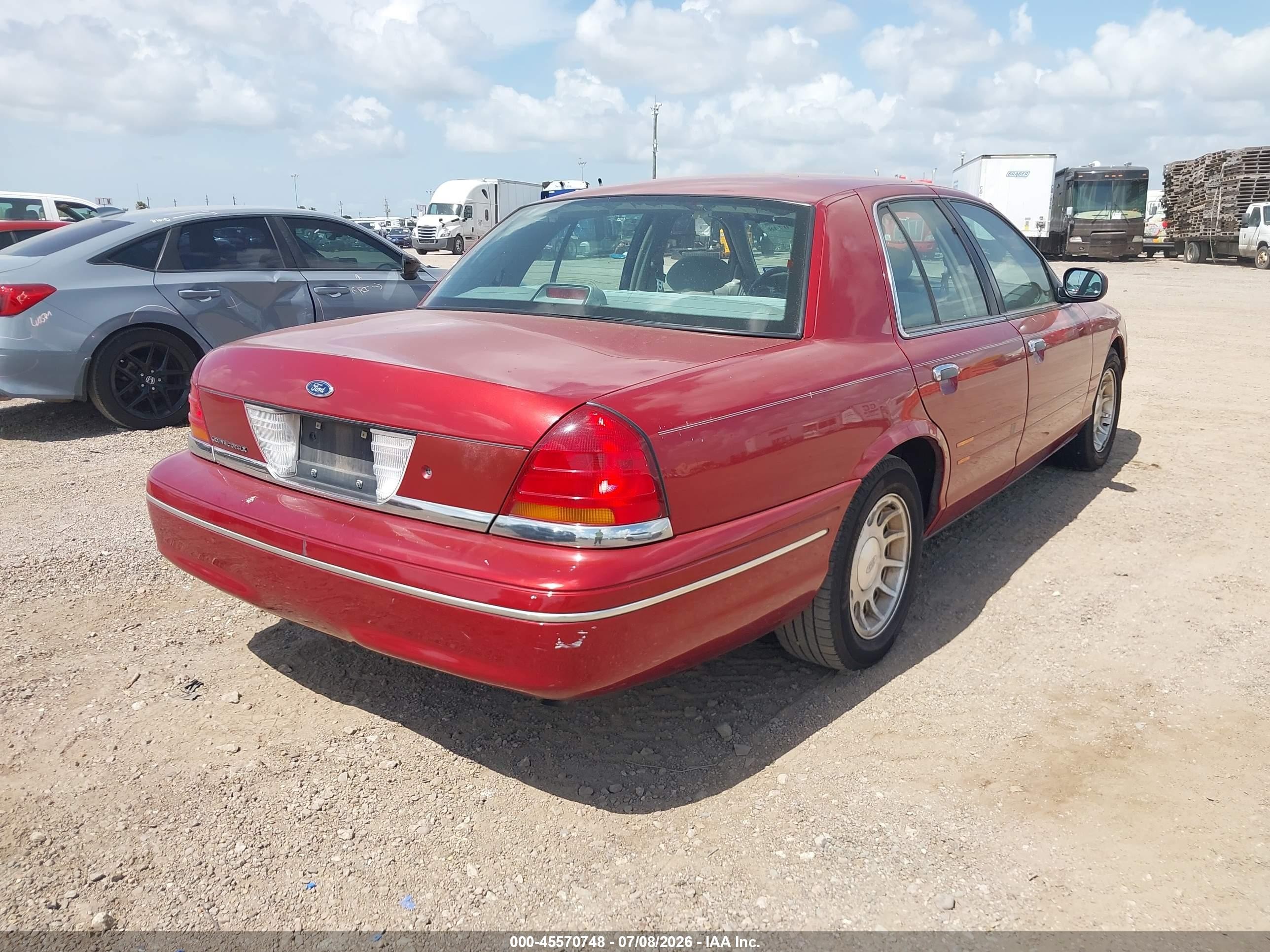 1999 Ford Crown Victoria Lx Maroon vin: 2FAFP74W4XX139658