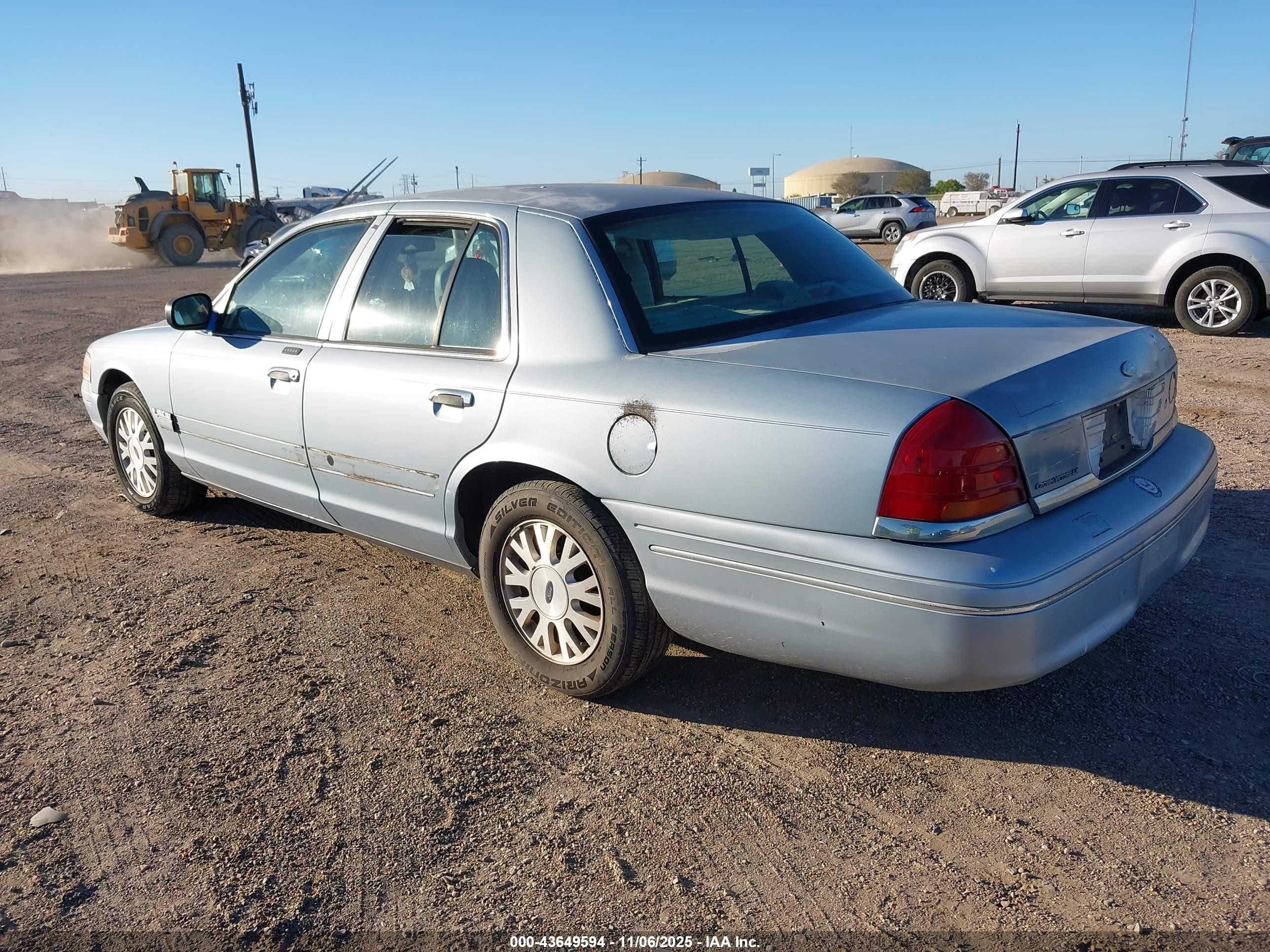 2003 Ford Crown Victoria Lx Синий vin: 2FAFP74W53X208593