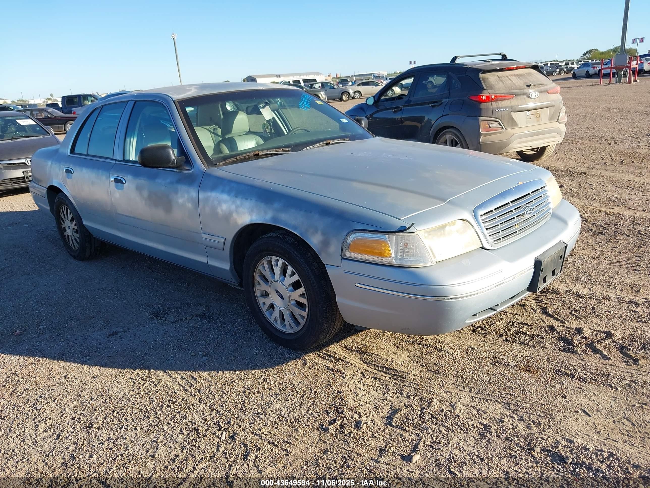 2003 Ford Crown Victoria Lx Синий vin: 2FAFP74W53X208593
