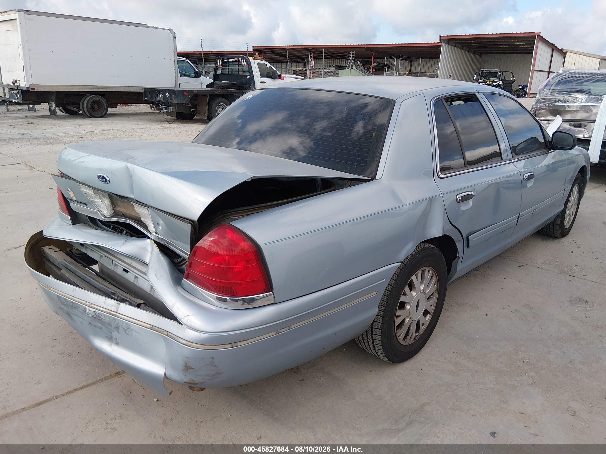 2004 Ford Crown Victoria Lx Blue vin: 2FAFP74W54X125067
