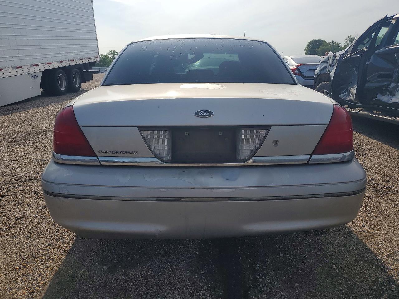 2004 Ford Crown Victoria Lx Silver vin: 2FAFP74W54X125571