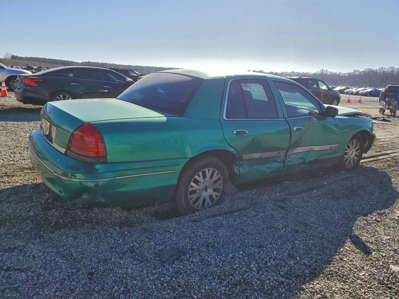 2004 Ford Crown Victoria Lx Green vin: 2FAFP74W54X131032