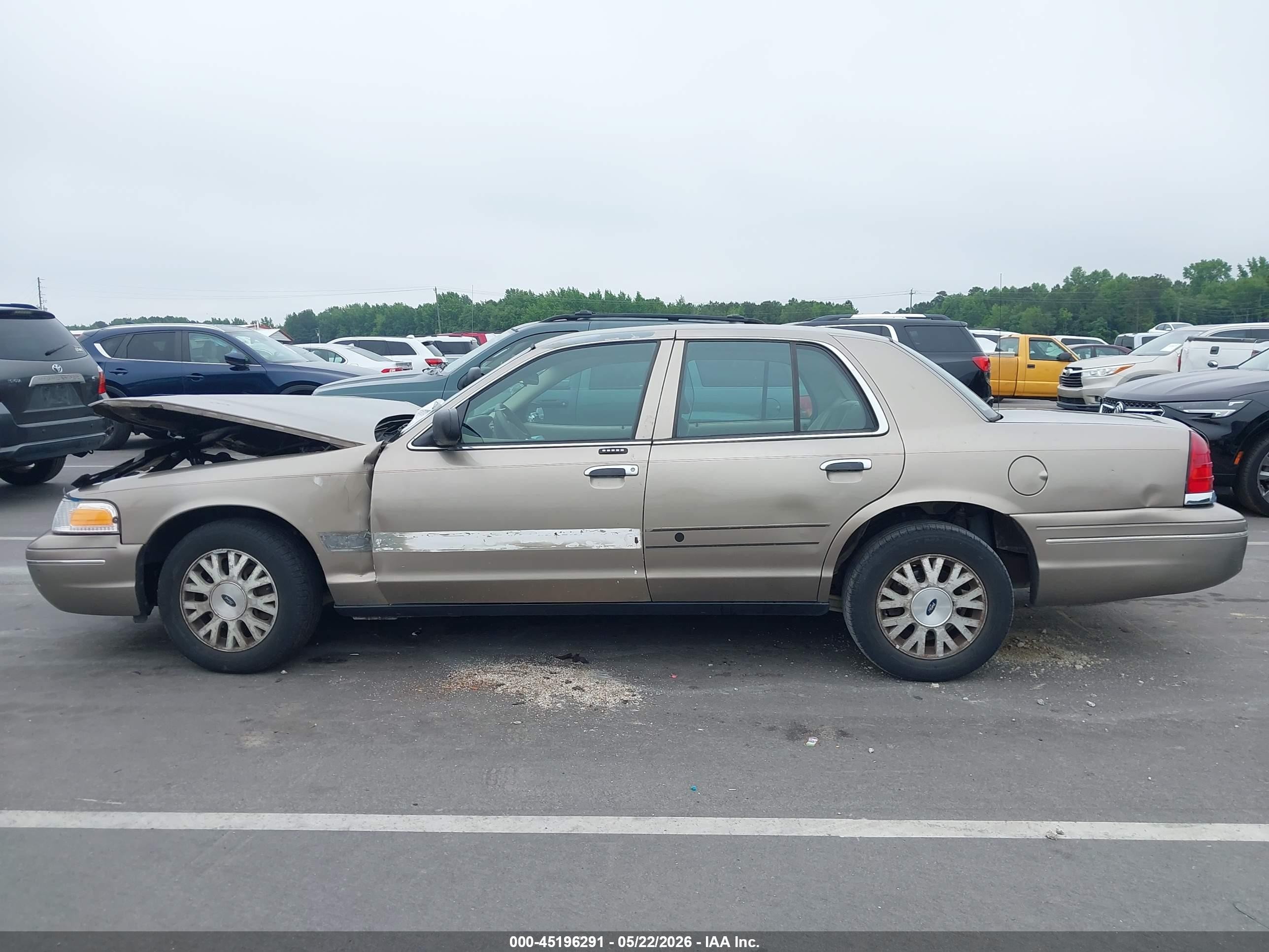 2005 Ford Crown Victoria Lx/lx Sport Gold vin: 2FAFP74W55X101868