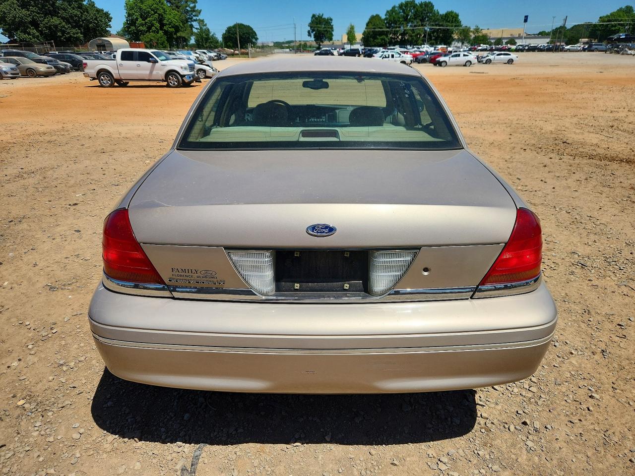 1998 Ford Crown Victoria Lx Gold vin: 2FAFP74W5WX179374