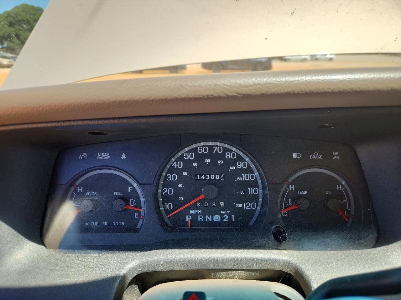 1998 Ford Crown Victoria Lx Gold vin: 2FAFP74W5WX179374