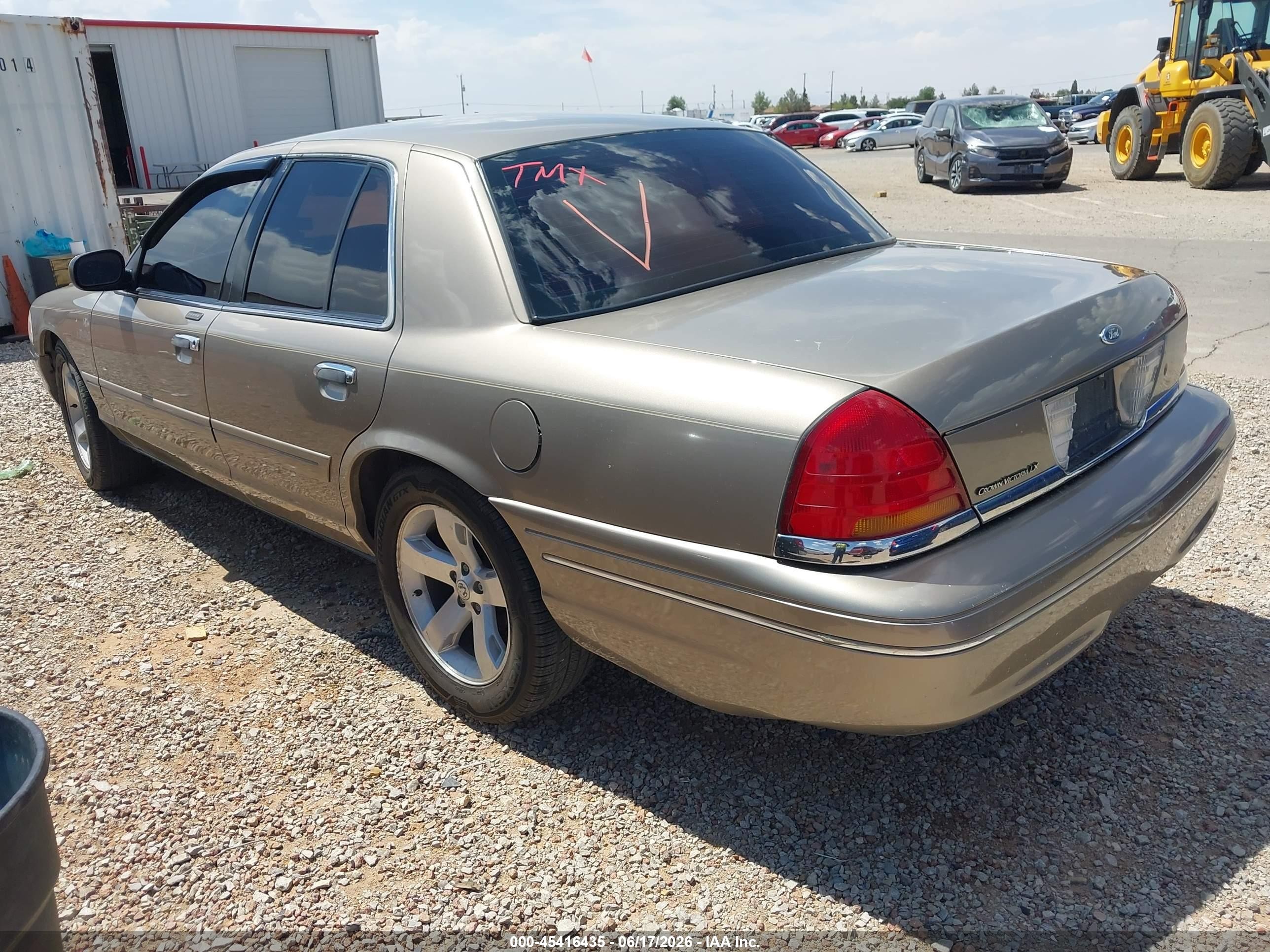 2001 Ford Crown Victoria Lx Pewter vin: 2FAFP74W61X115238