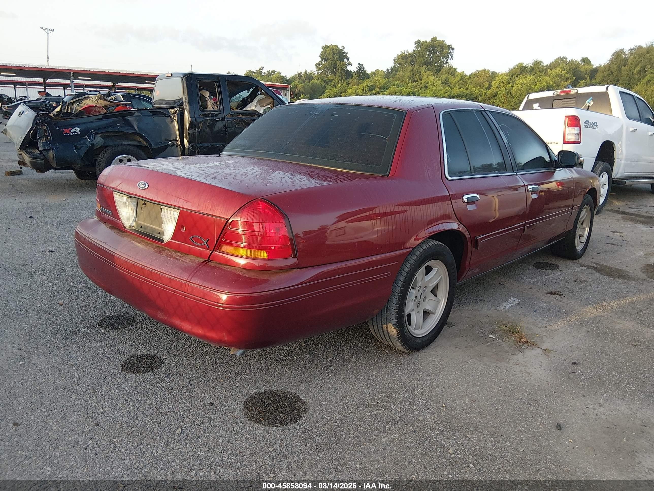 2002 Ford Crown Victoria Lx/sport Red vin: 2FAFP74W62X103872
