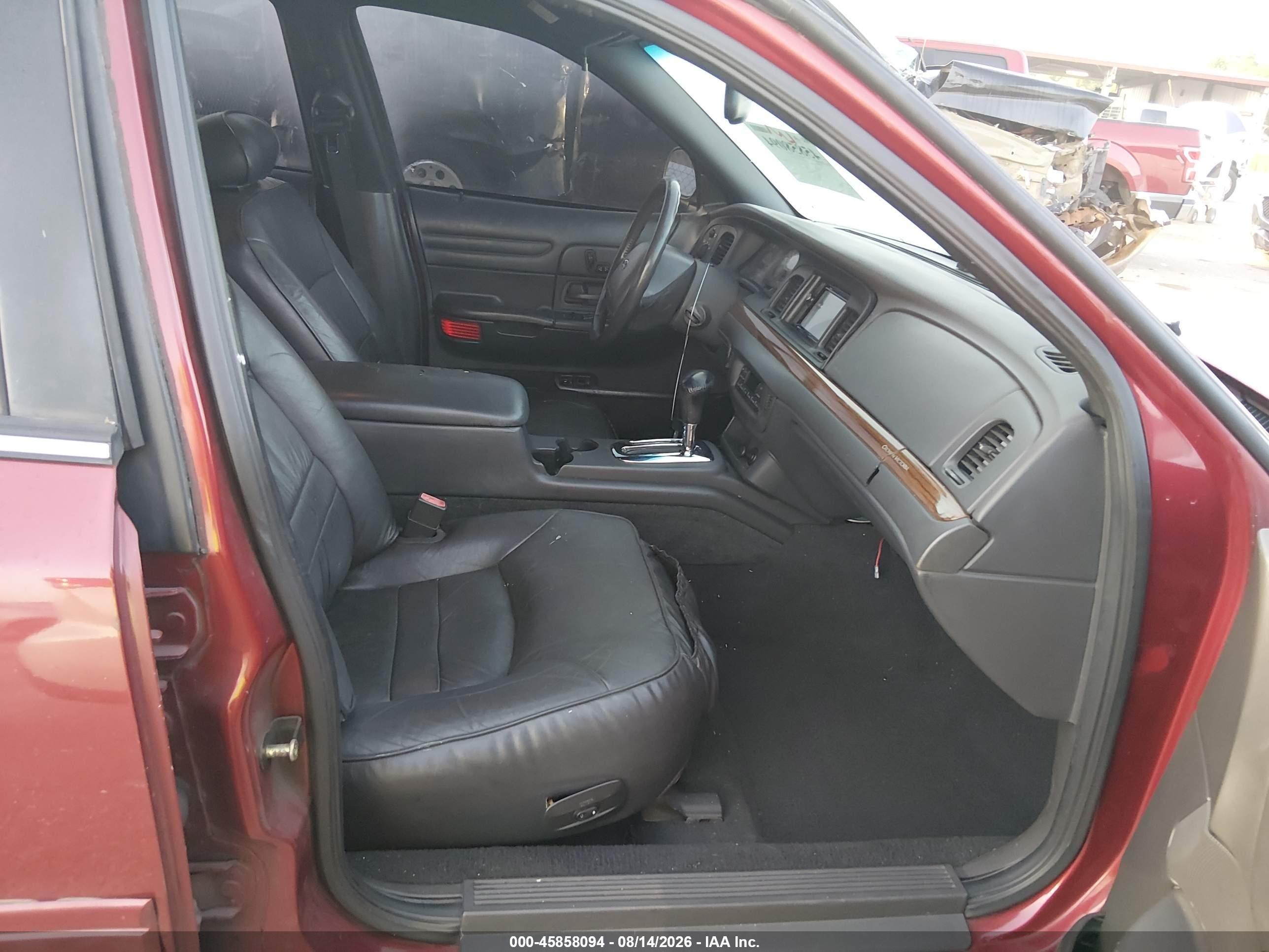 2002 Ford Crown Victoria Lx/sport Red vin: 2FAFP74W62X103872
