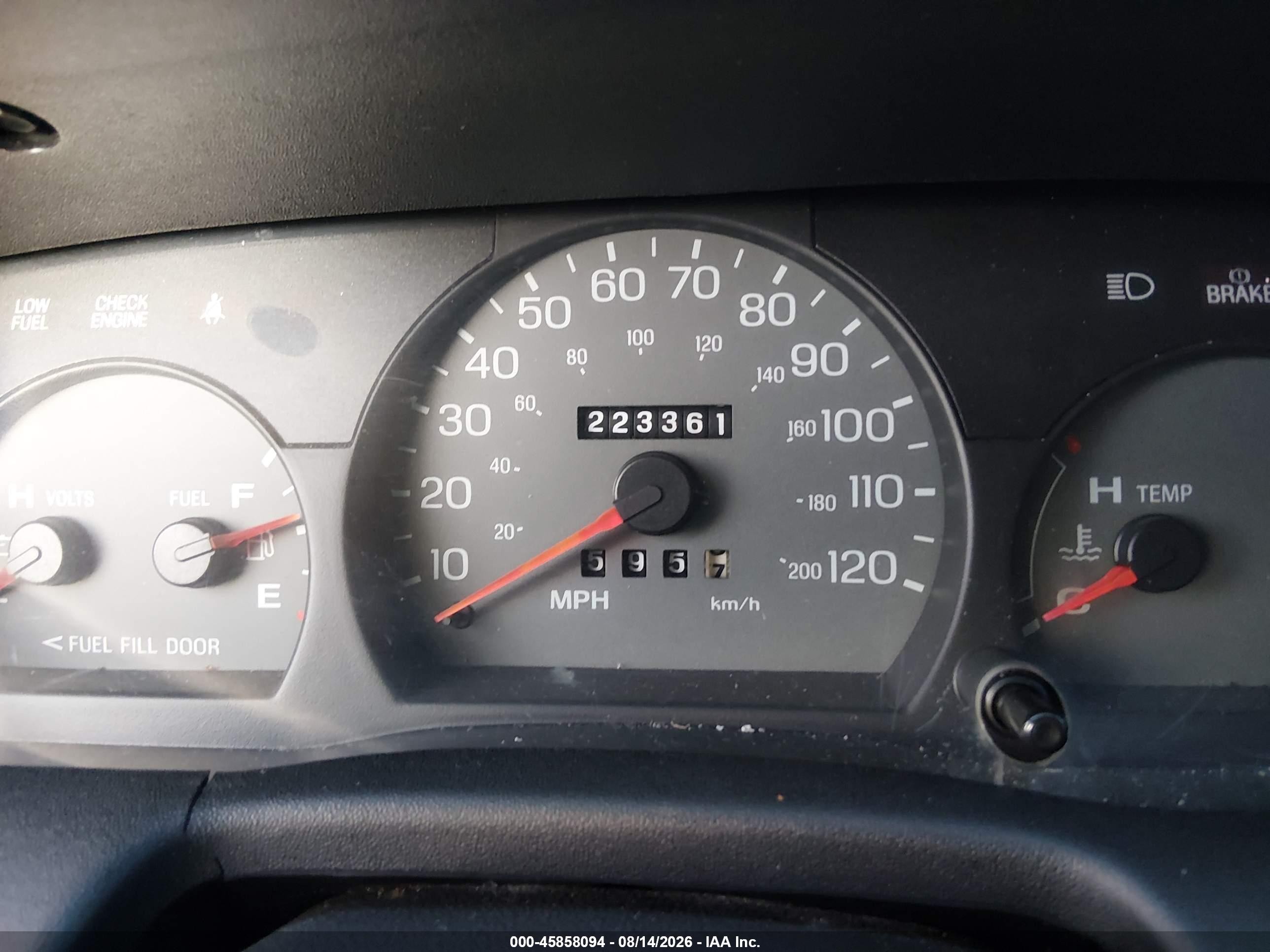 2002 Ford Crown Victoria Lx/sport Red vin: 2FAFP74W62X103872