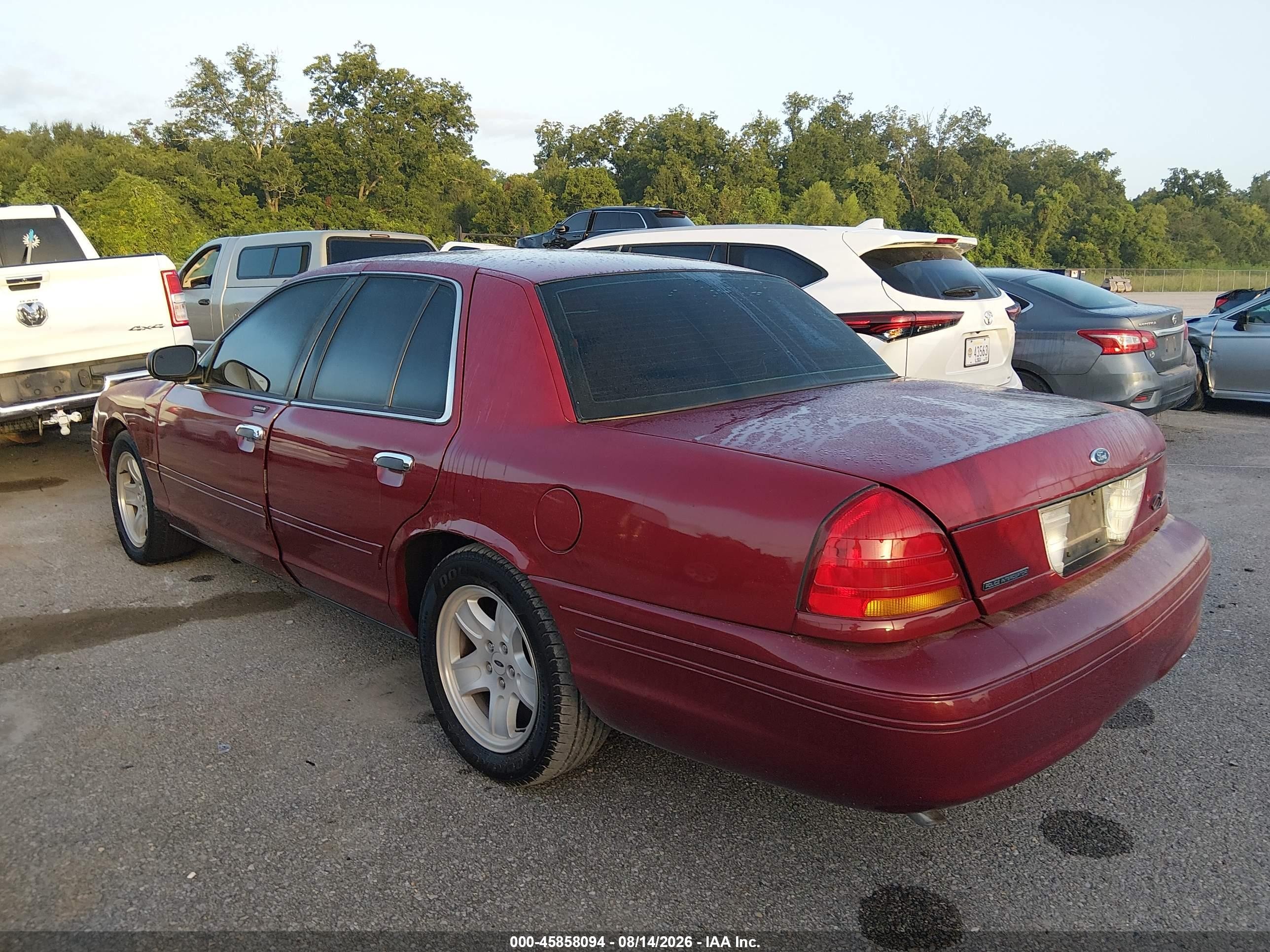 2002 Ford Crown Victoria Lx/sport Red vin: 2FAFP74W62X103872