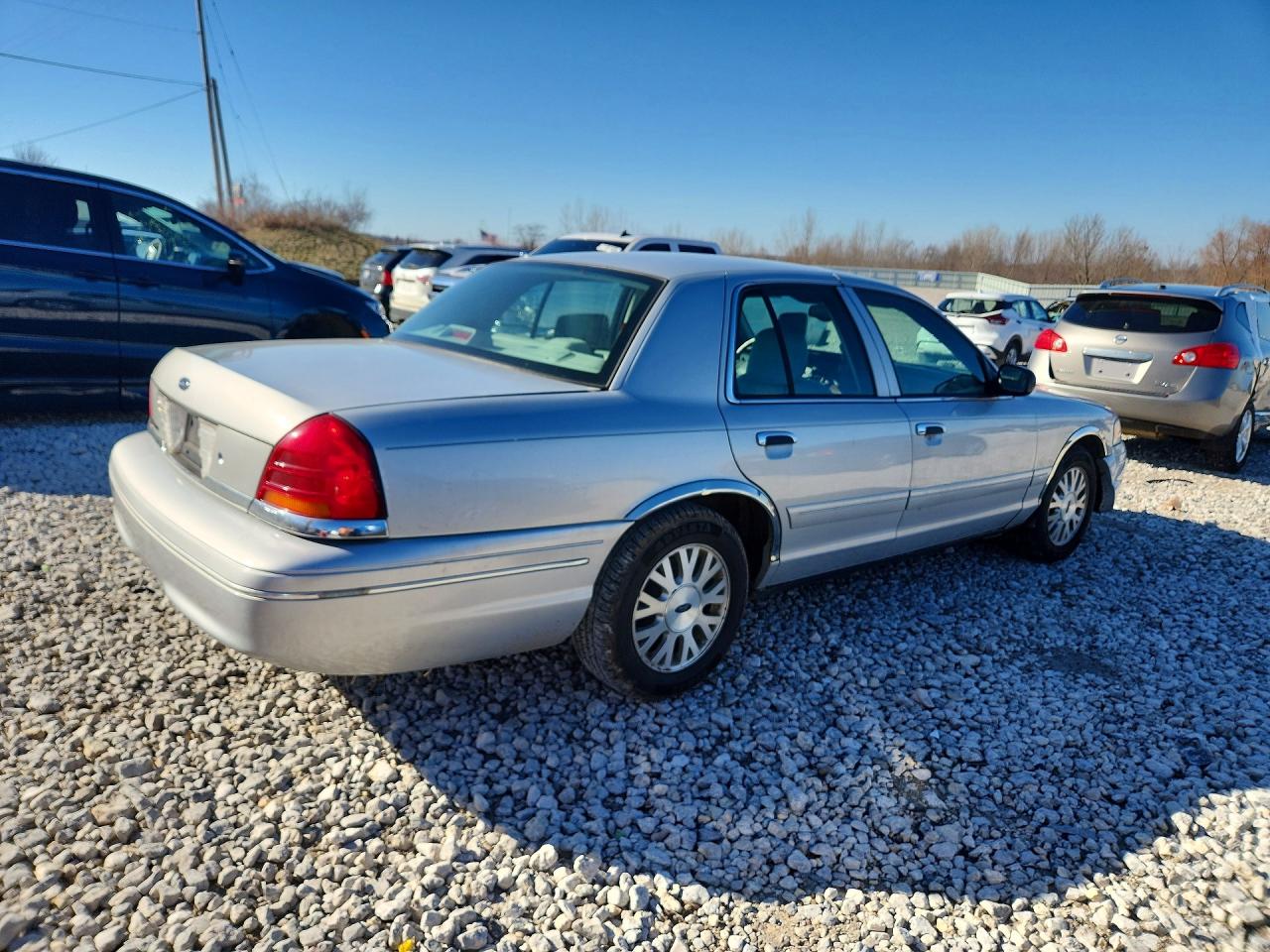 2003 Ford Crown Victoria Lx Silver vin: 2FAFP74W63X191433