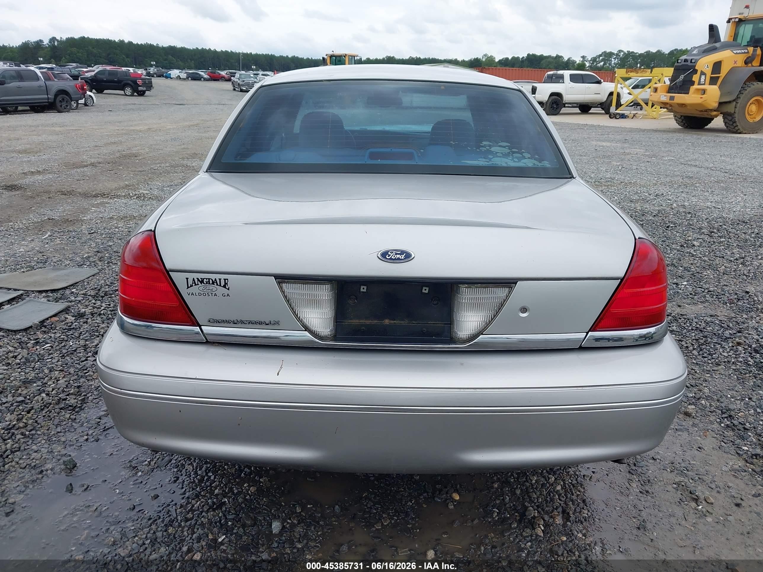 2004 Ford Crown Victoria Lx Silver vin: 2FAFP74W64X110402