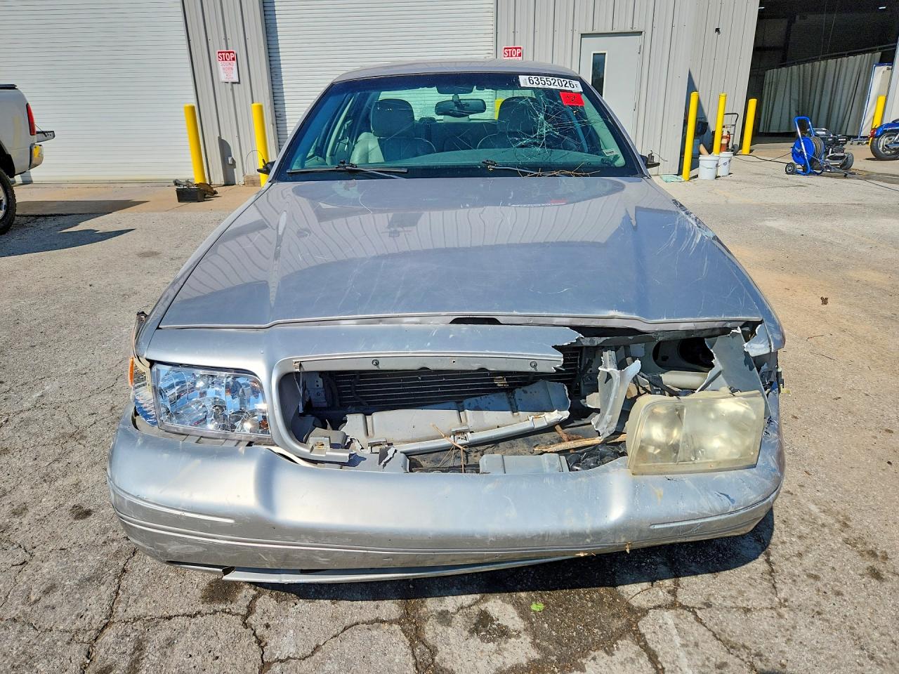 2004 Ford Crown Victoria Lx Silver vin: 2FAFP74W64X112926