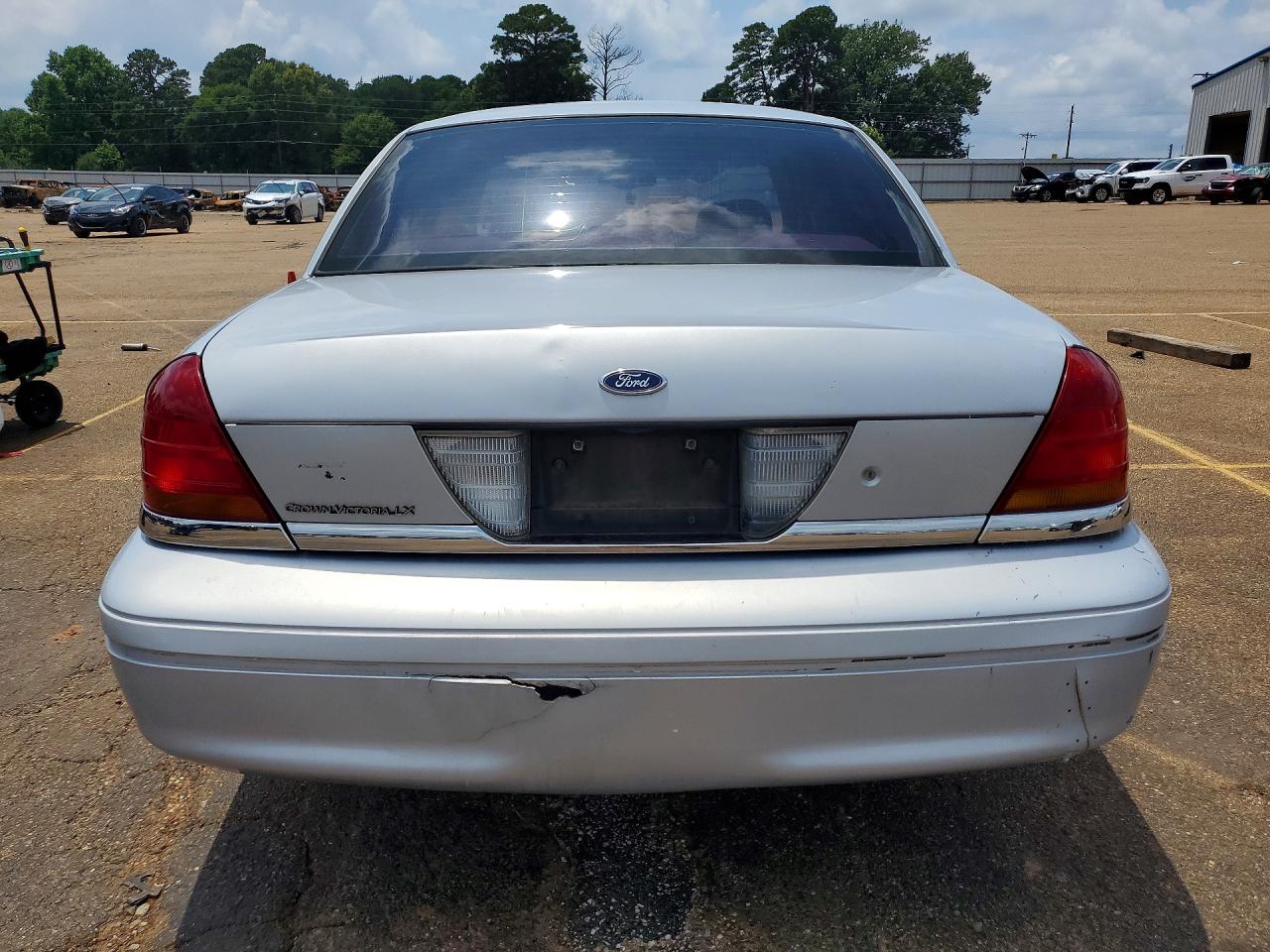 1999 Ford Crown Victoria Lx Silver vin: 2FAFP74W6XX231841