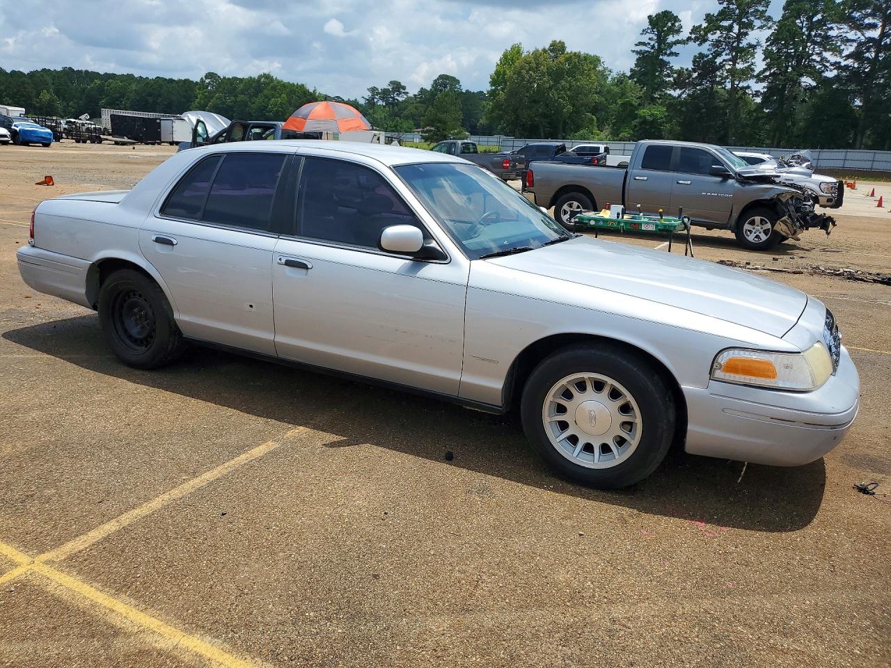 1999 Ford Crown Victoria Lx Silver vin: 2FAFP74W6XX231841