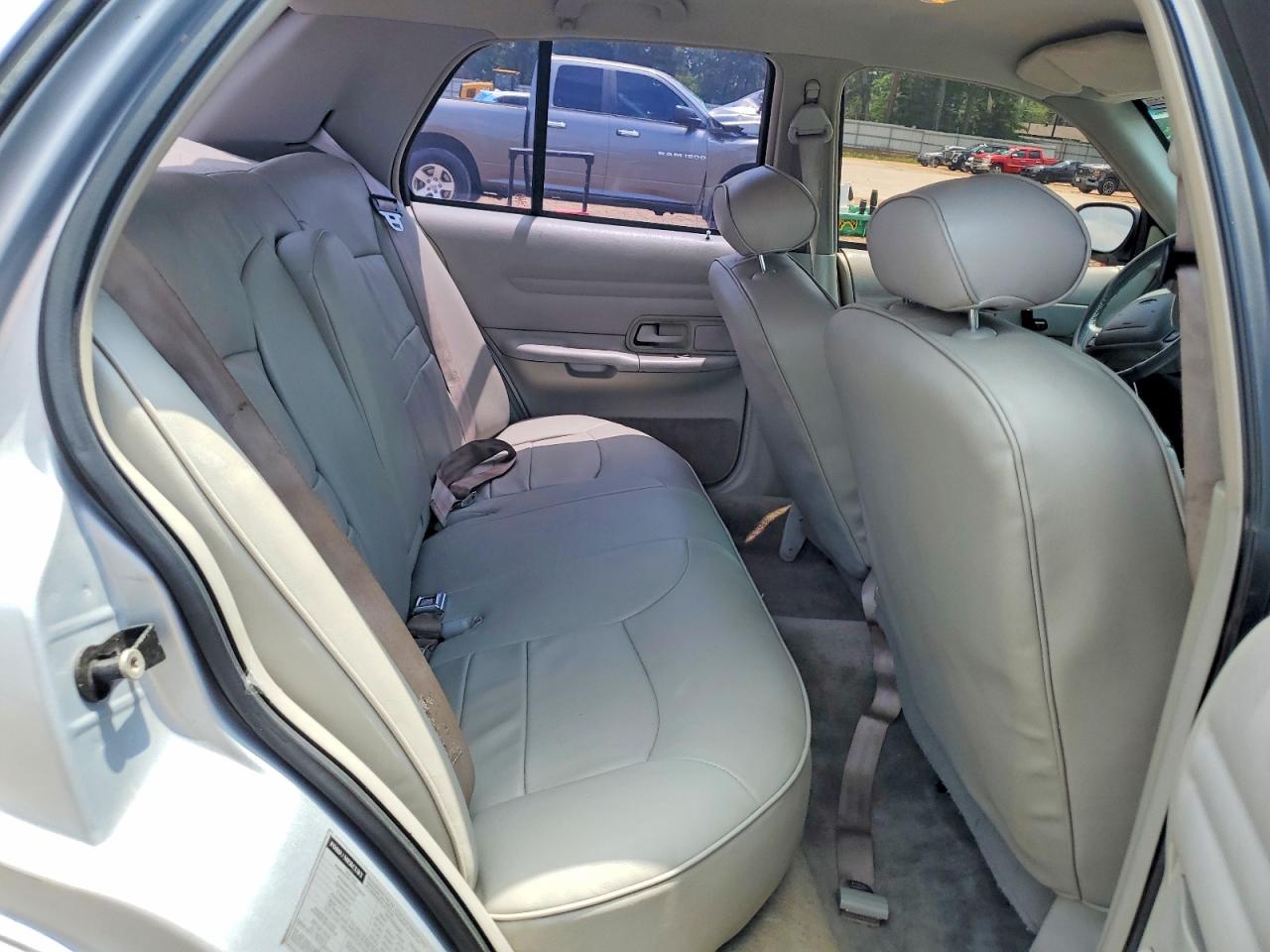 1999 Ford Crown Victoria Lx Silver vin: 2FAFP74W6XX231841