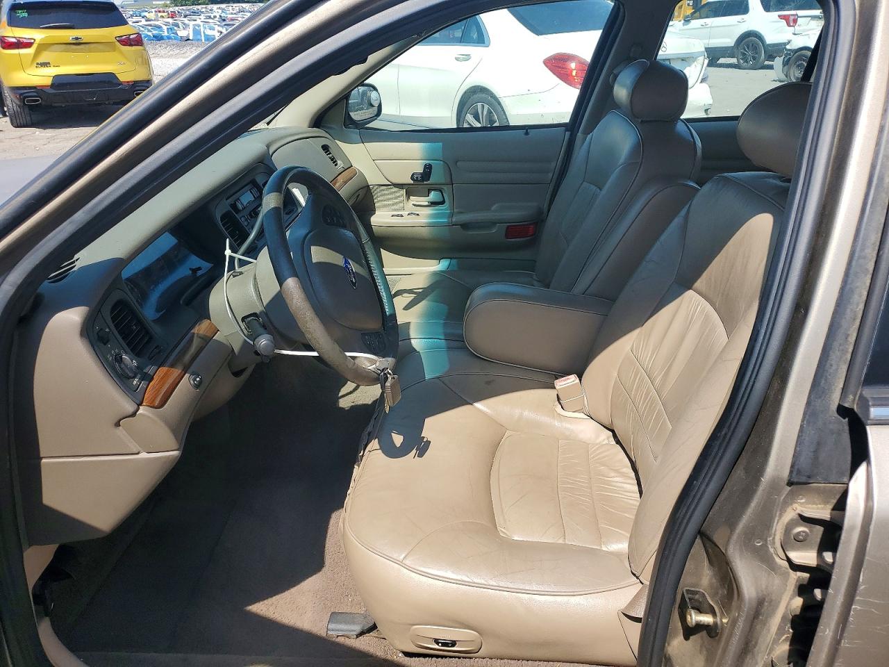 2002 Ford Crown Victoria Lx Beige vin: 2FAFP74W72X131286