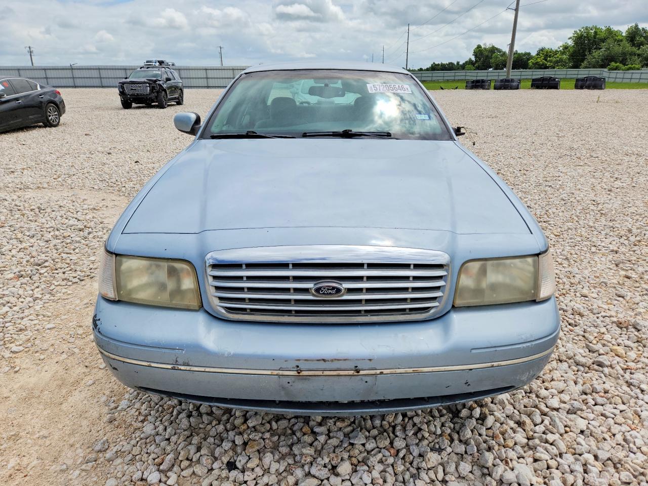 2003 Ford Crown Victoria Lx Blue vin: 2FAFP74W73X130625