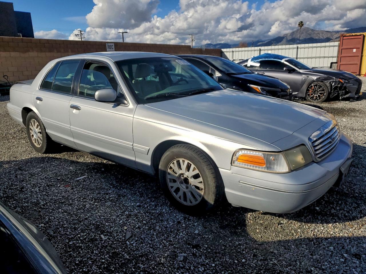2003 Ford Crown Victoria Lx Silver vin: 2FAFP74W73X146484