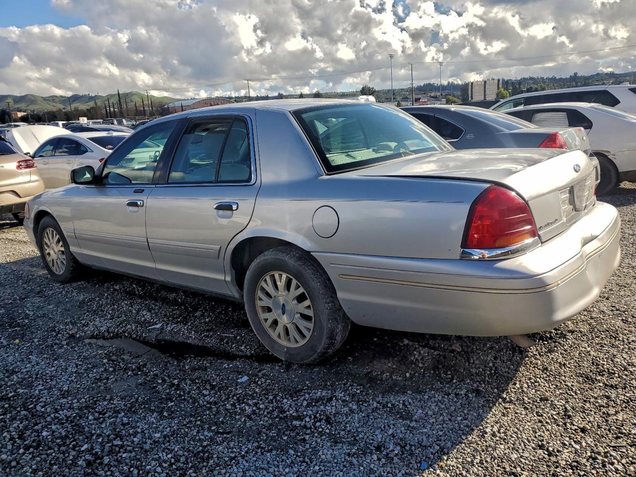2003 Ford Crown Victoria Lx Silver vin: 2FAFP74W73X146484